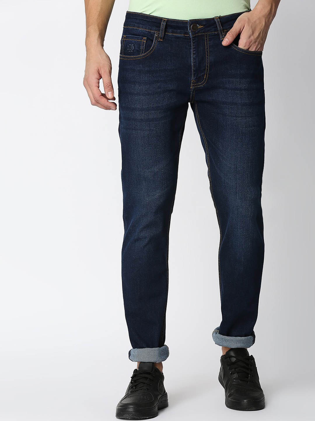 

DRAGON HILL Men Clean Look Slim Fit Low-Rise Light Fade Jeans, Blue