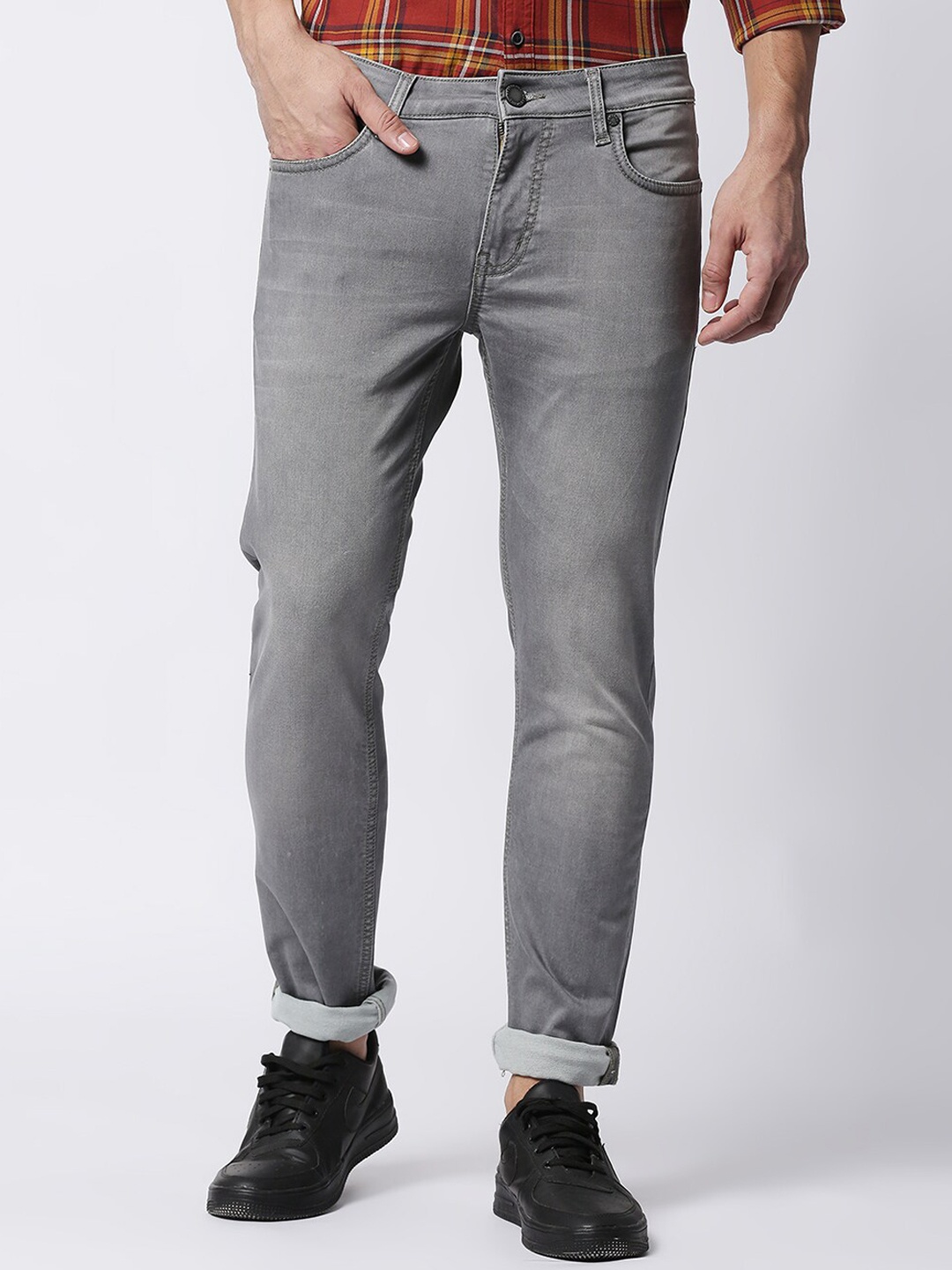 

DRAGON HILL Men Straight Fit Low-Rise Light Fade Jeans, Grey