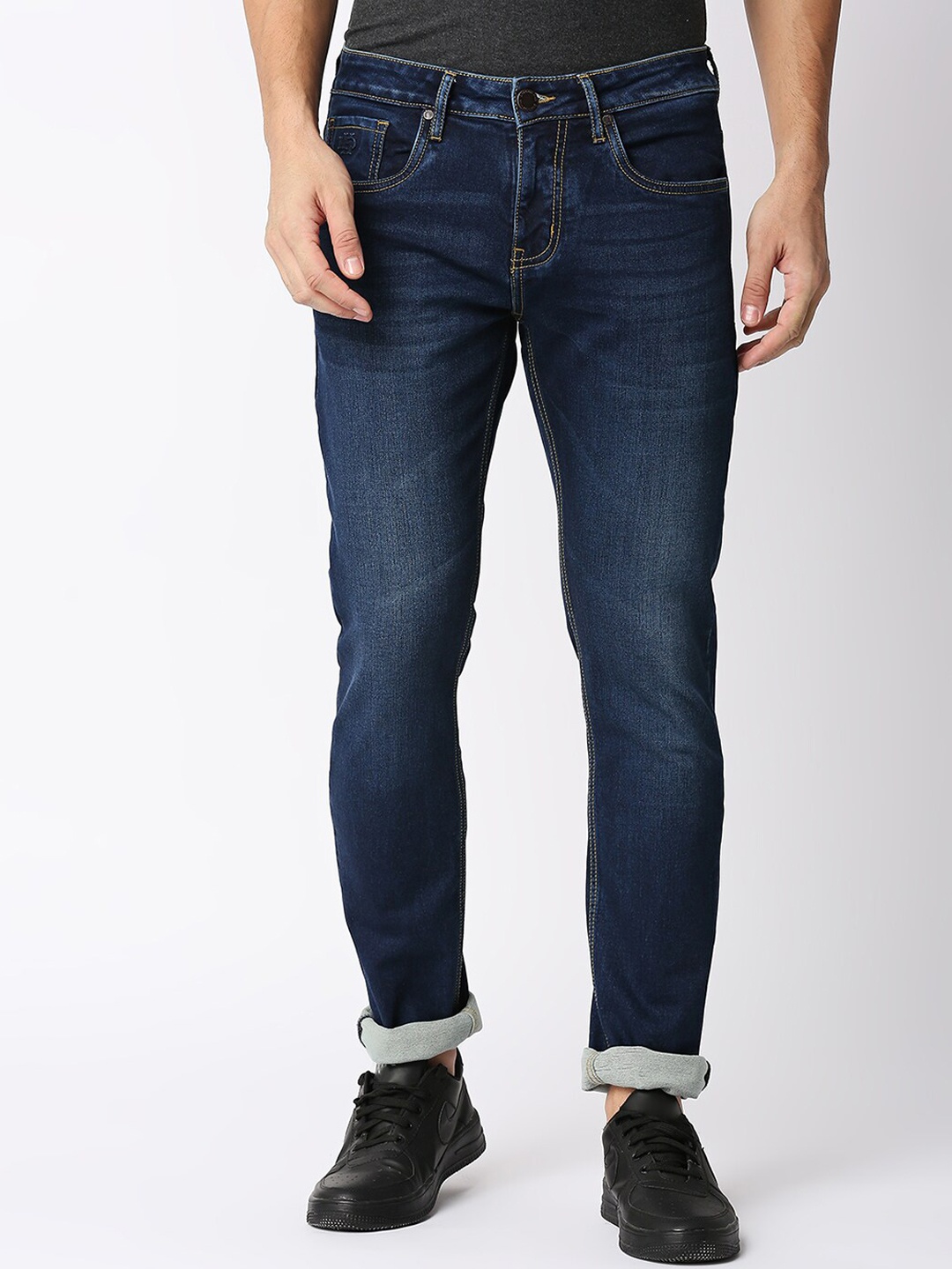 

DRAGON HILL Men Clean Look Slim Fit Low-Rise Light Fade Jeans, Blue
