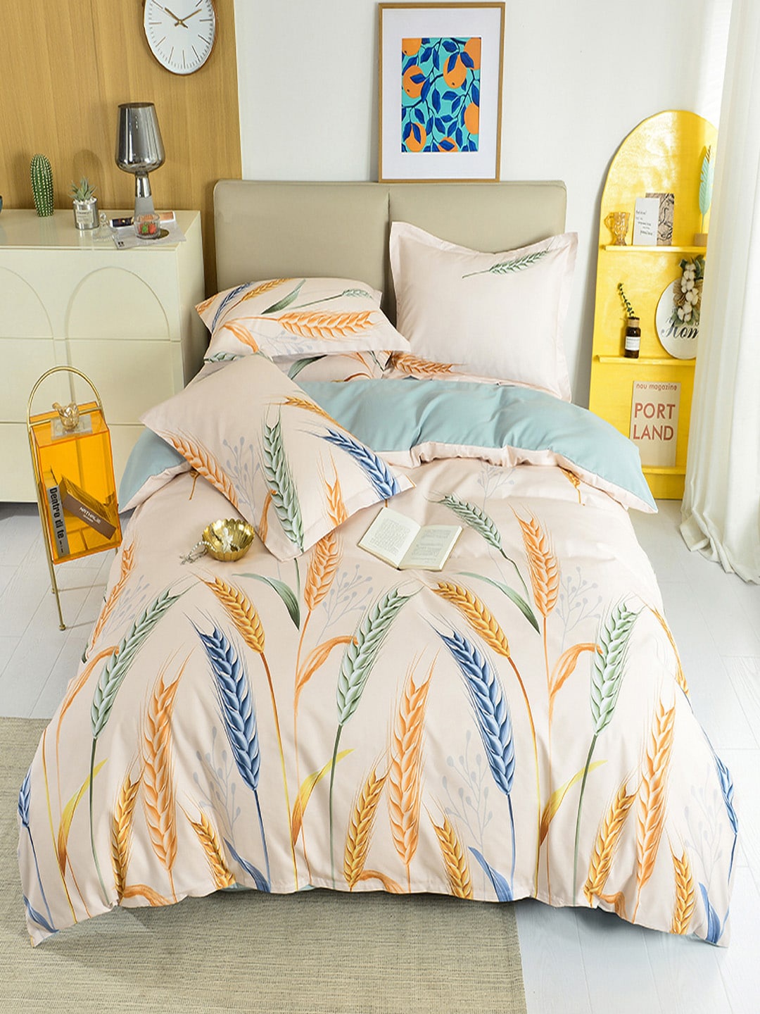 

JC Collection Peach Colored & Blue Printed Double Queen Bedding Set