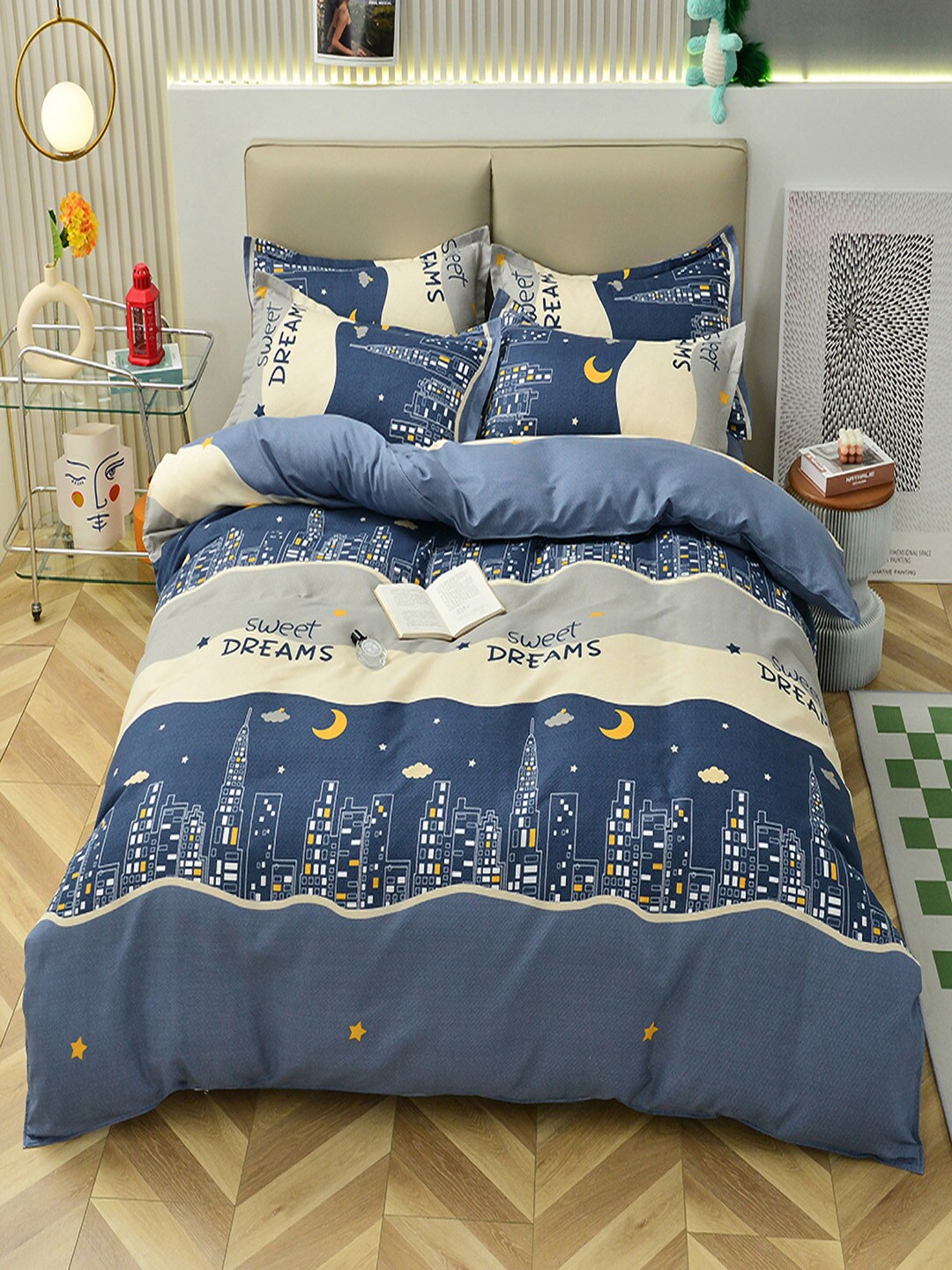 

JC HOME Beige & Blue Printed Single Bedding Set