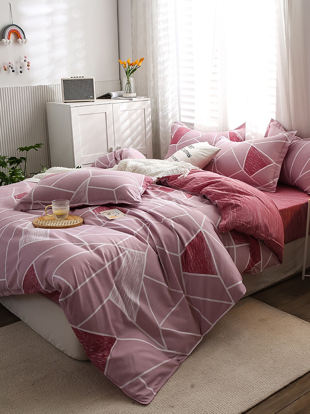 

JC Collection Red & Pink Printed Double Queen Bedding Set