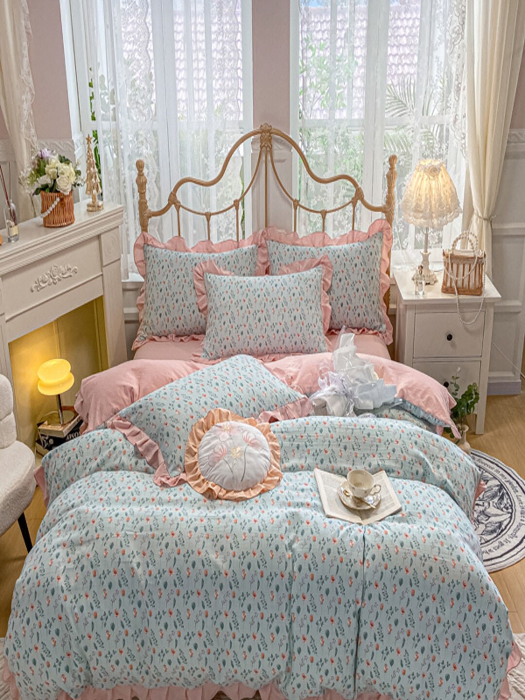 

JC Collection Pink & White 4 Pieces Printed Double King Bedding Set
