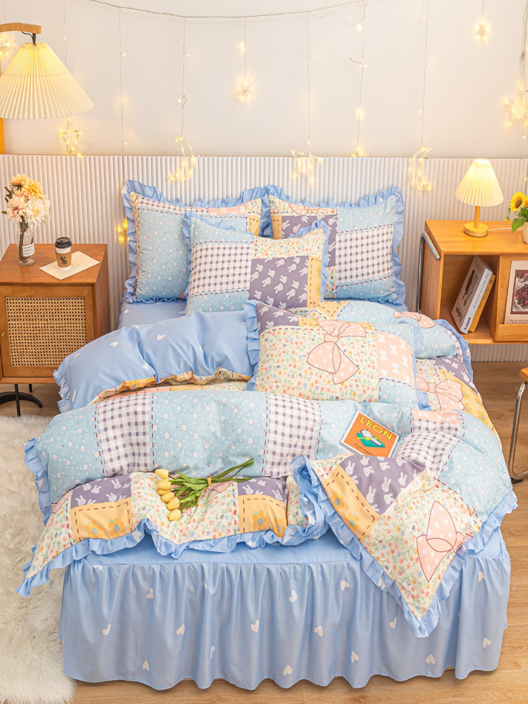 

JC HOME Blue & White Printed Double Queen Bedding Set