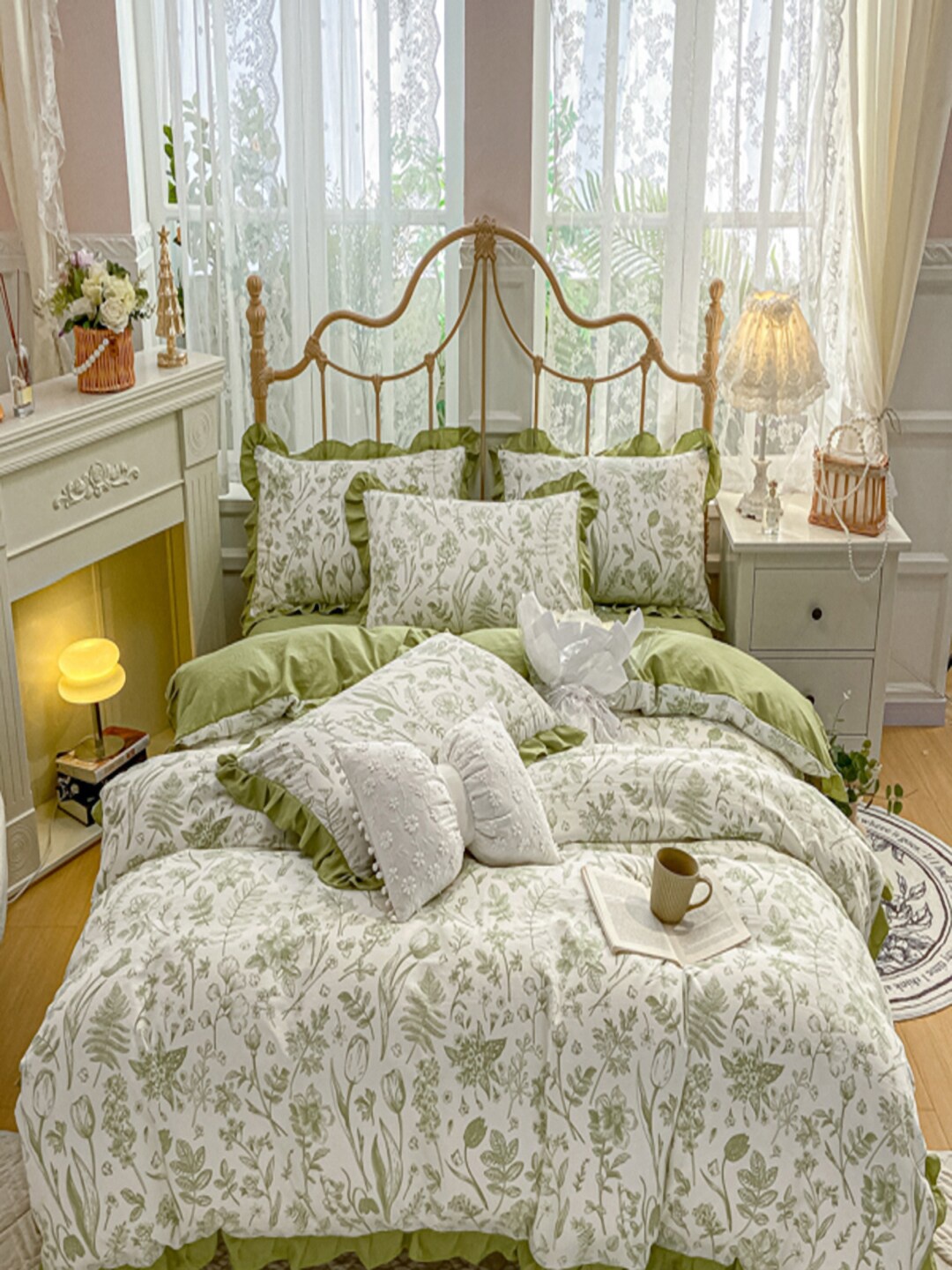 

JC HOME Green White Floral Printed Double King Bedding Set