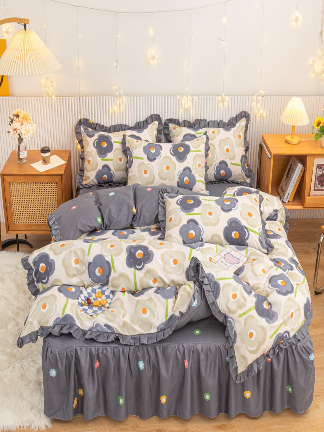 

JC HOME Grey & Beige Floral Printed Double Queen Bedding Set