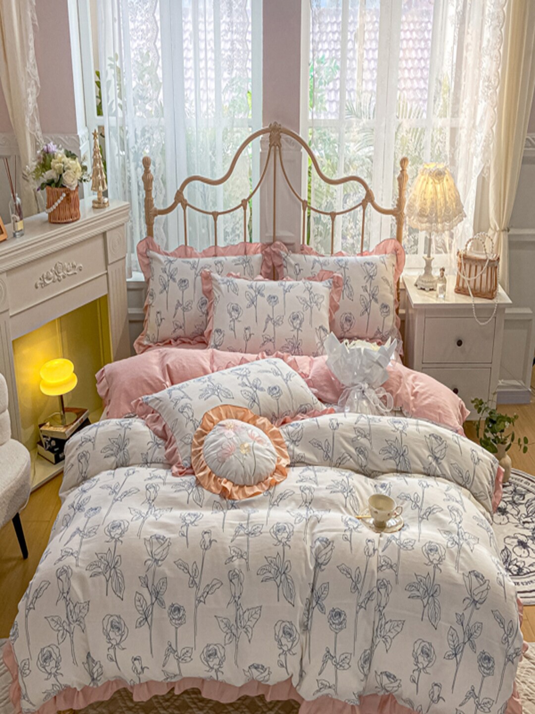 

JC Collection Pink & White Printed Double King Bedding Set
