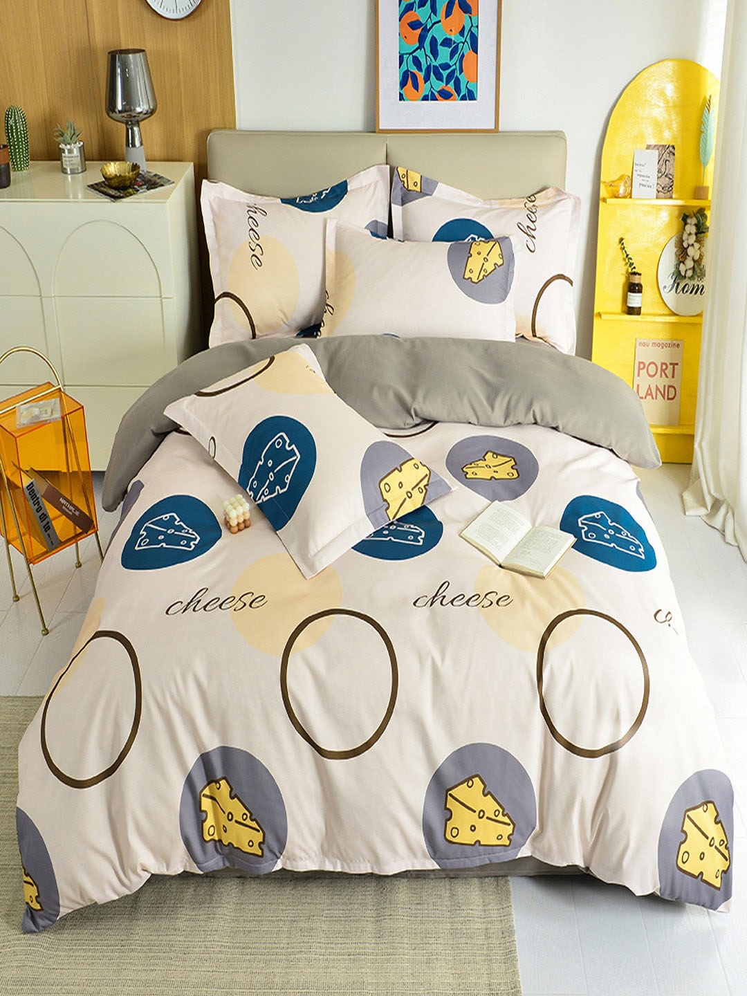 

JC Collection Beige & Grey Printed Double King Bedding Set