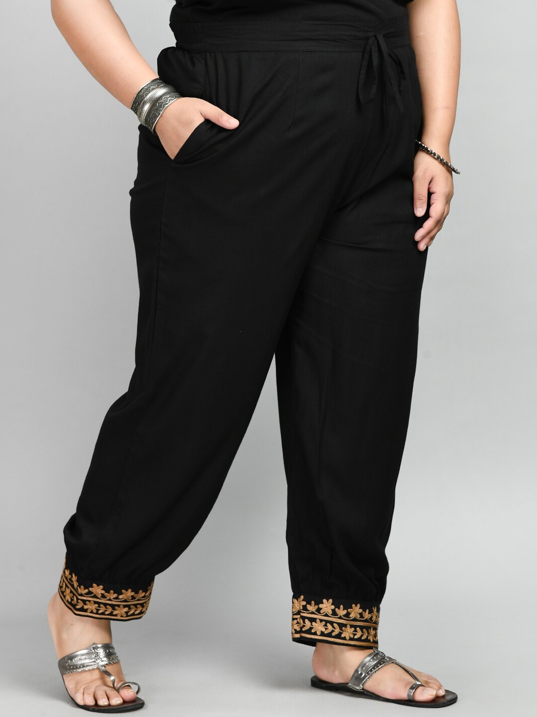 

PrettyPlus by Desinoor.com Women Plus Size Relaxed Straight Leg Trousers, Black