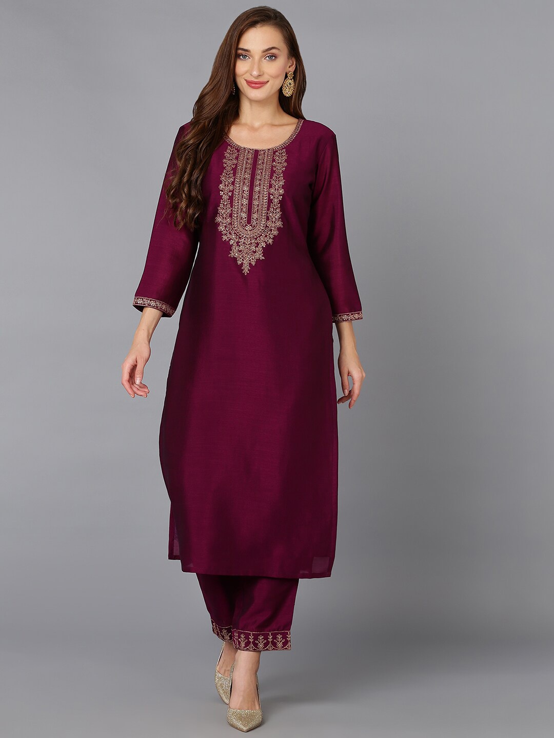 

AHIKA Burgundy Ethnic Motifs Embroidered Kurta with Trousers