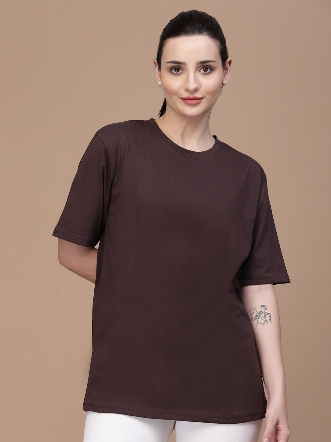 

Strong And Brave Women T-shirt, Brown