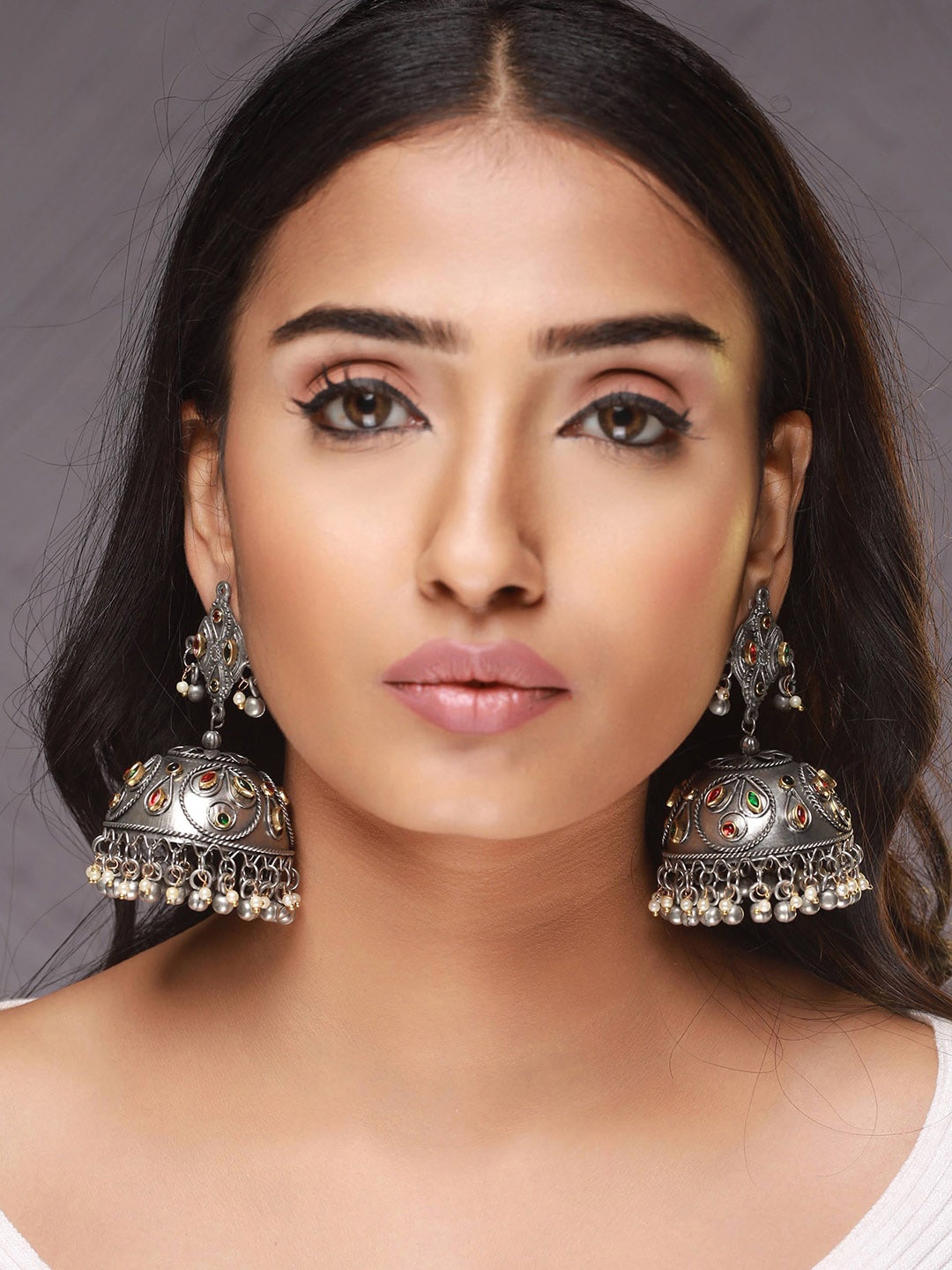 

Sangria Silver-Plated Kundan-Studded Dome Shaped Jhumkas Earrings