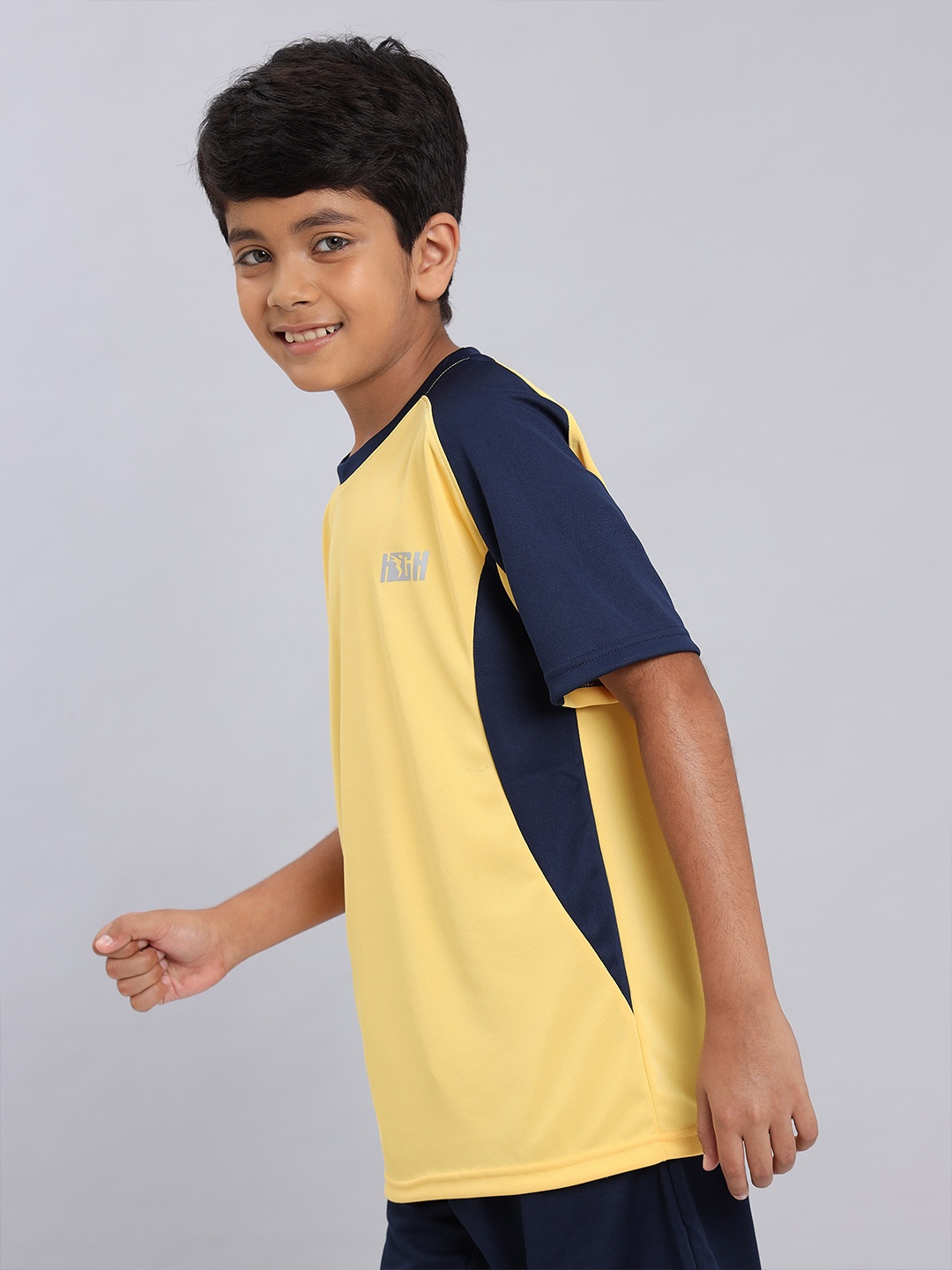 

Technosport Boys Colourblocked Antimicrobial Slim Fit Sports T-shirt, Yellow