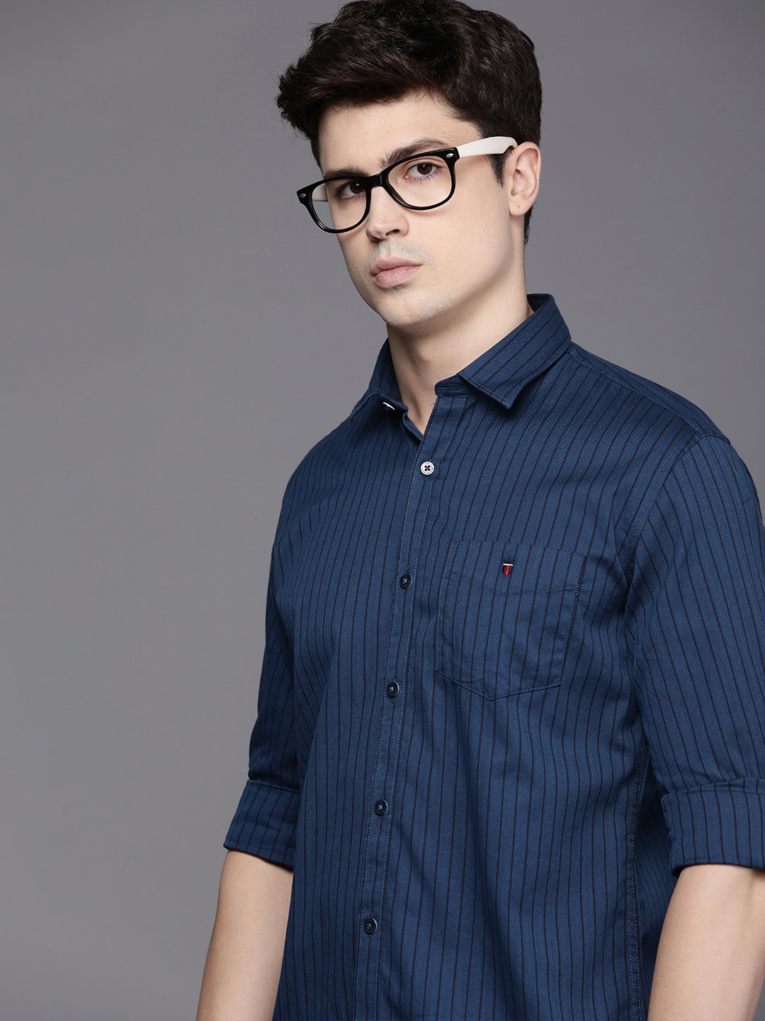 

Louis Philippe Sport Men Slim Fit Opaque Striped Casual Shirt, Navy blue