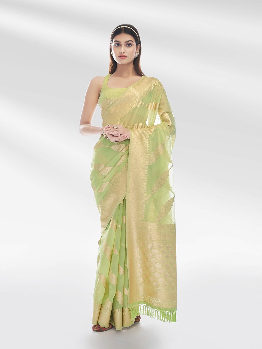 

Mitera Sea Green & Gold-Toned Woven Design Zari Organza Banarasi Saree