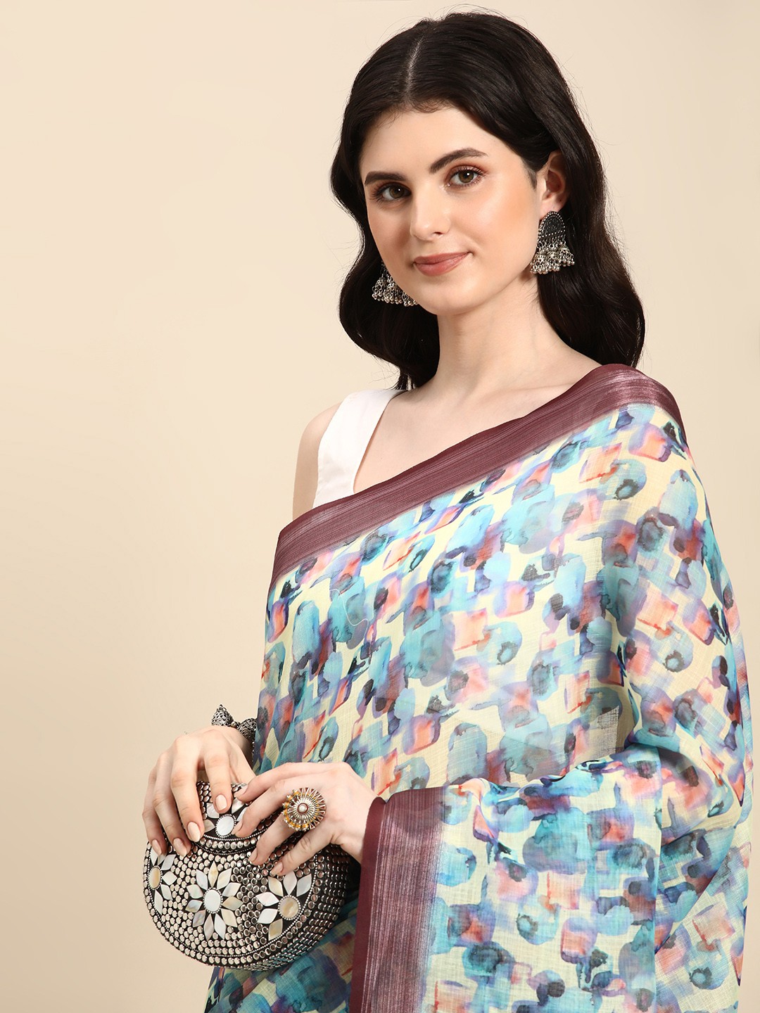 

Mitera Abstract Printed Pure Linen Saree, Magenta