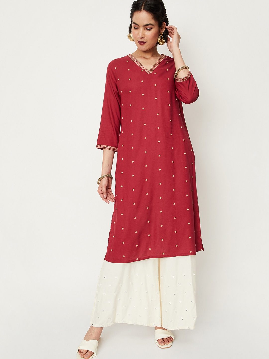 

max Geometric Embroidered Thread Work Kurta, Maroon