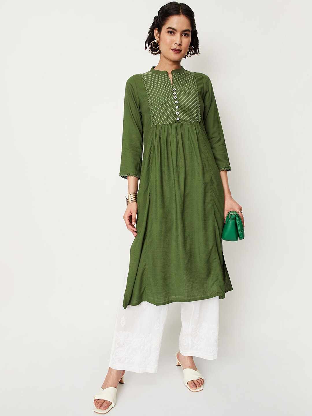 

max Striped Yoke Design Thread Work Kurta, Green
