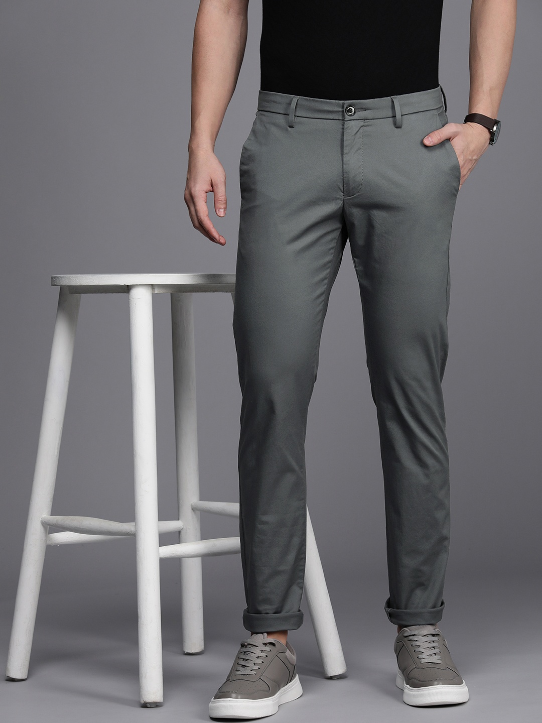 

Allen Solly Men Slim Fit Trousers, Grey