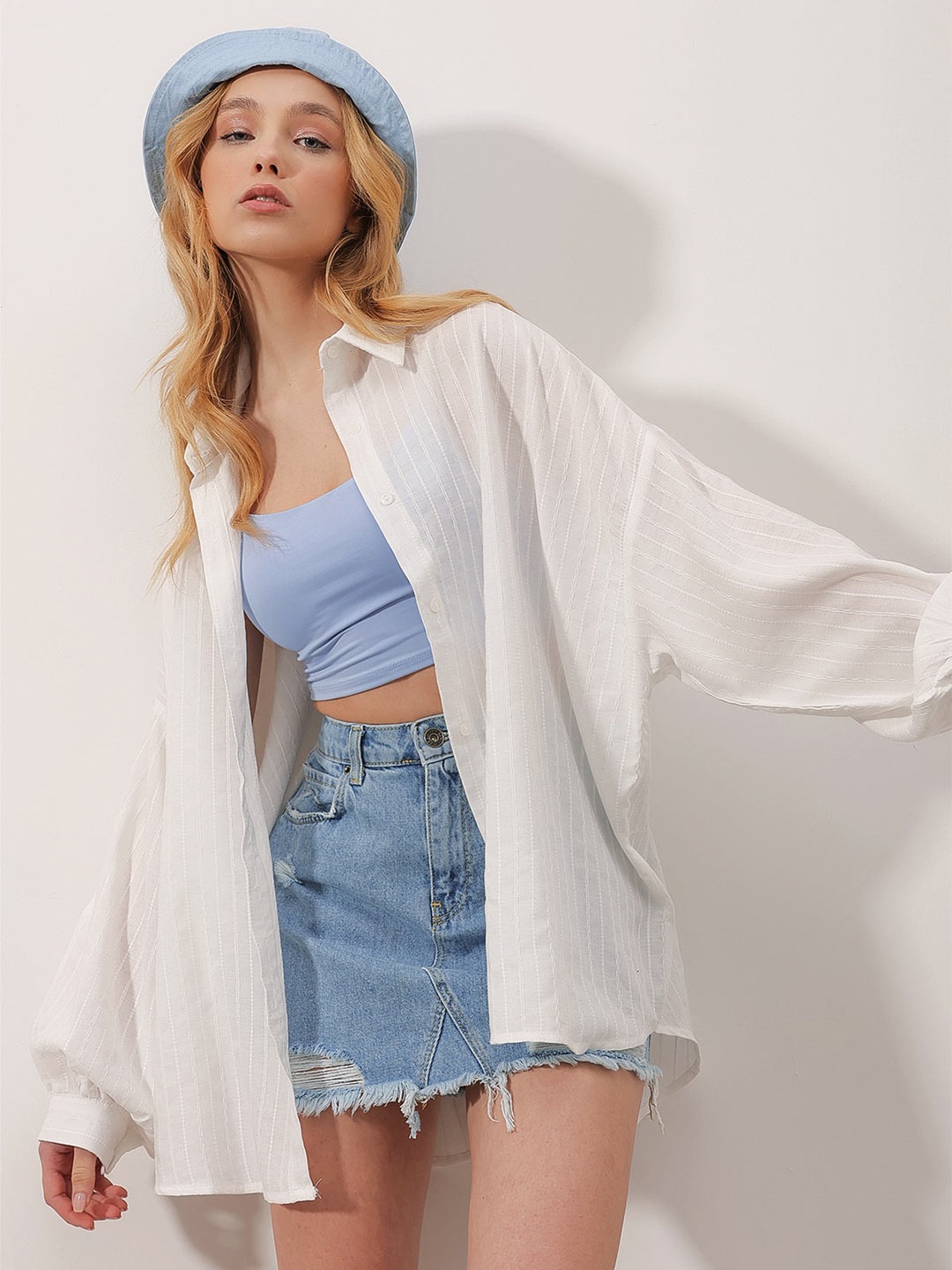 

Trend Alacati stili Striped Spread Collar Long Sleeves Casual Shirt, White