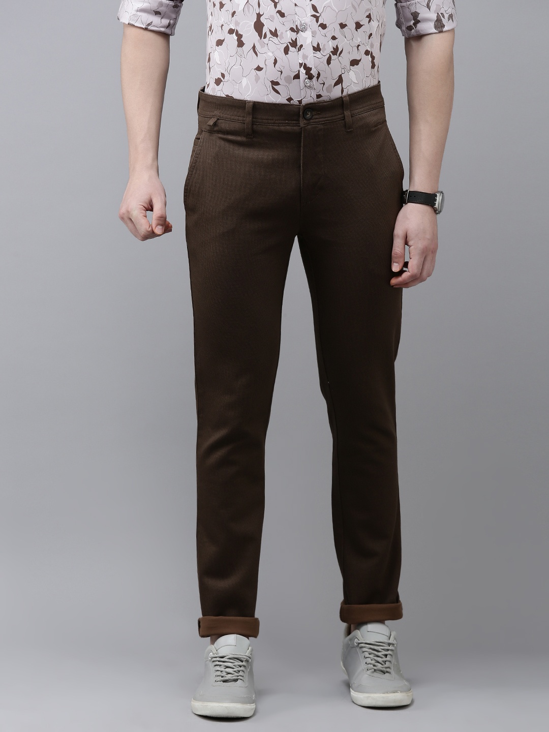 

V Dot Men Textured Slim Fit Trousers, Brown