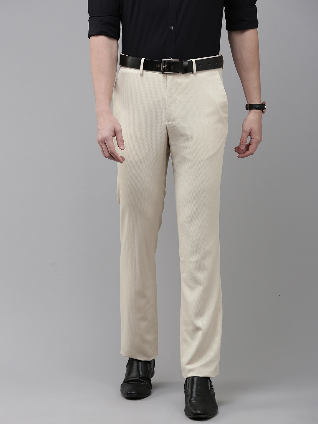 

V Dot Men Textured Slim Fit Trousers, Off white