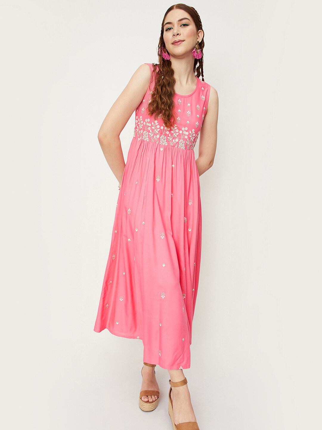 

max Pink Embellished Maxi Dress