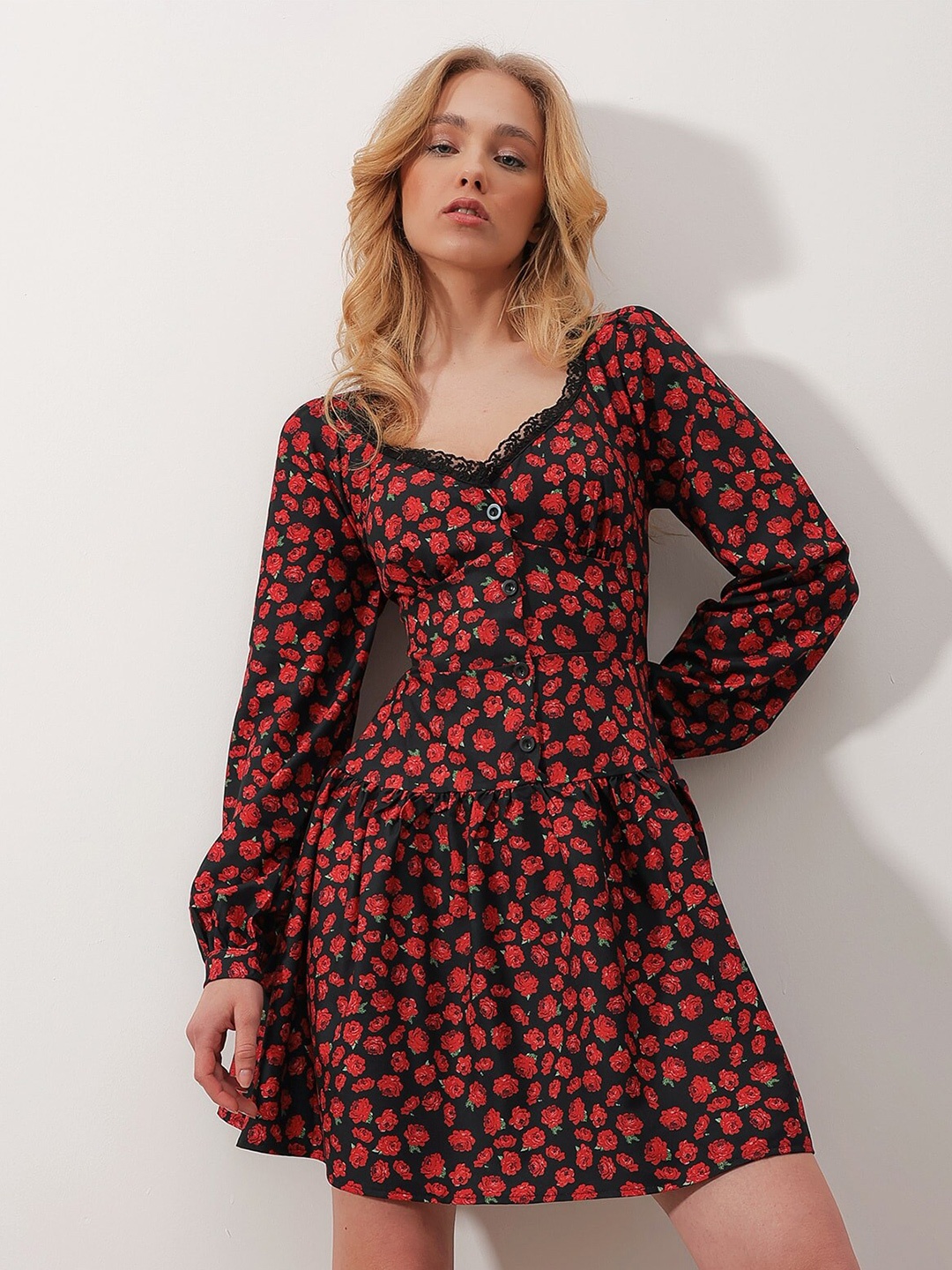 

Trend Alacati stili Floral Print Puff Sleeve Fit & Flare Dress, Na