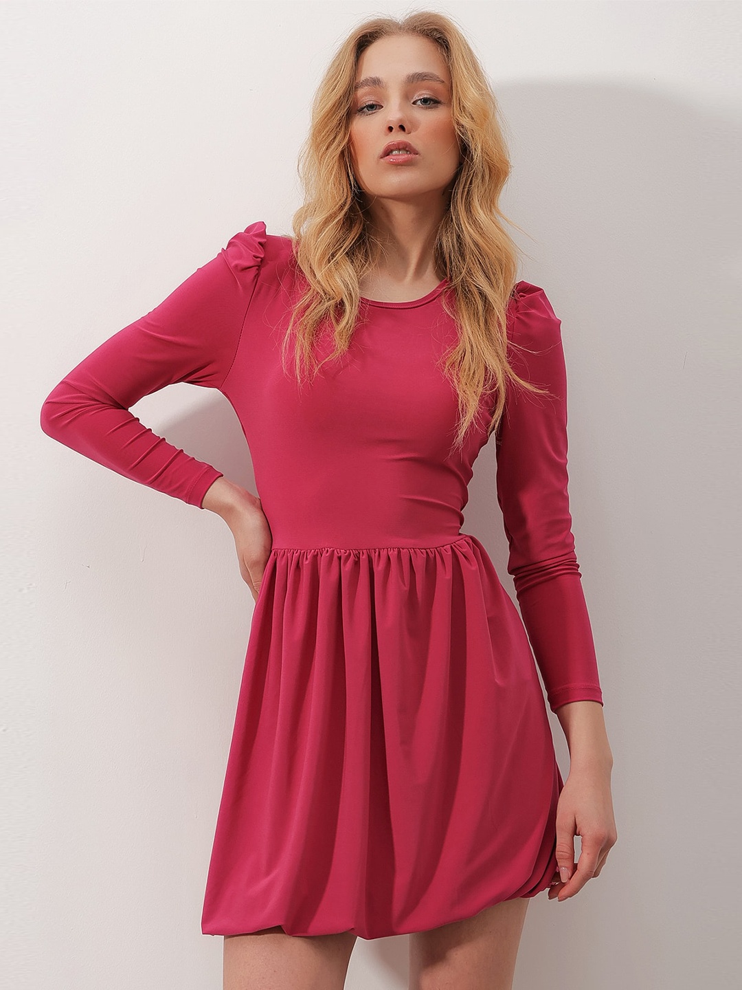 

Trend Alacati stili Fit & Flare Mini Dress, Pink