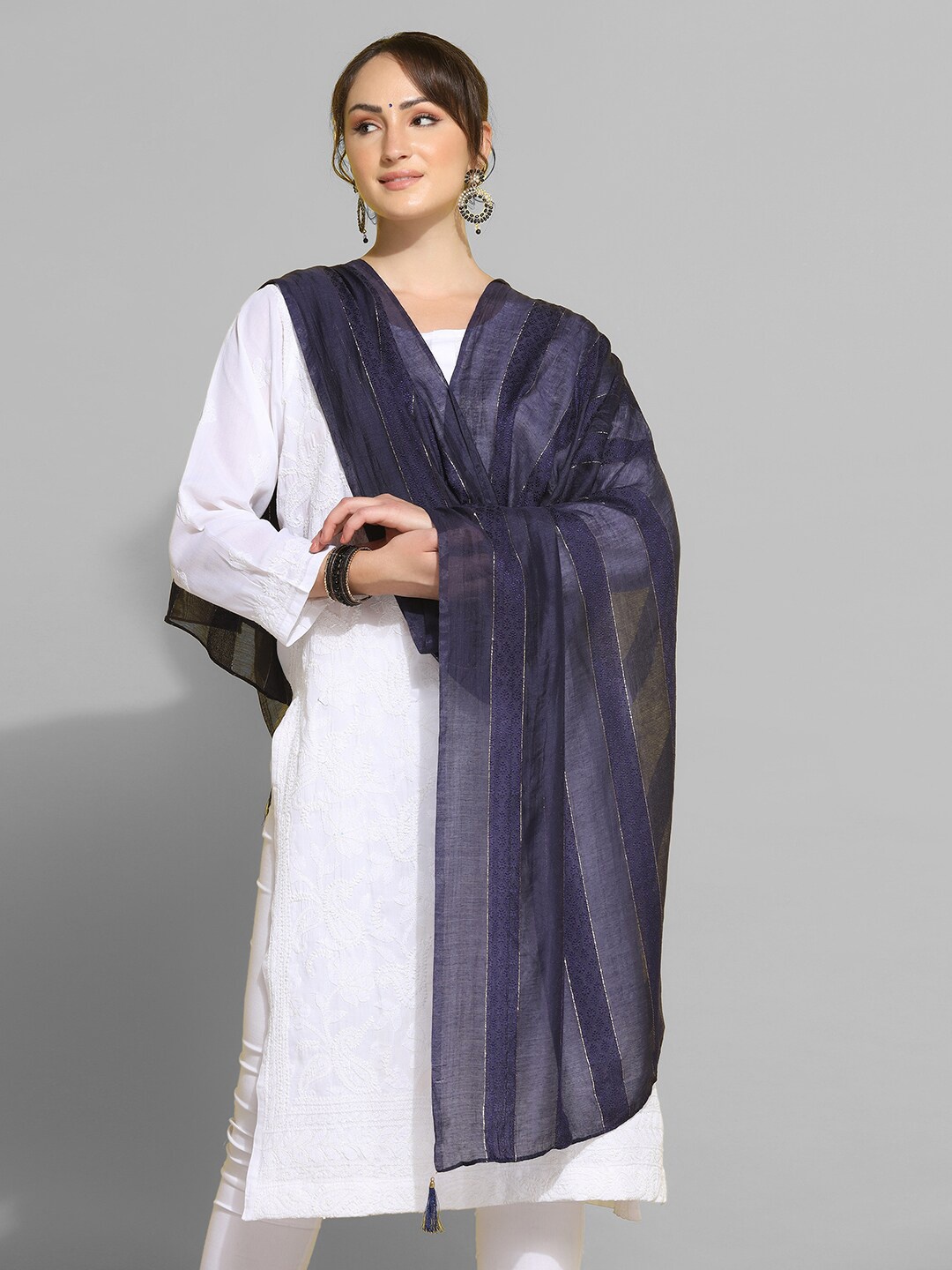 

Satrani Blue & Gold-Toned Woven Design Cotton Silk Dupatta, Navy blue