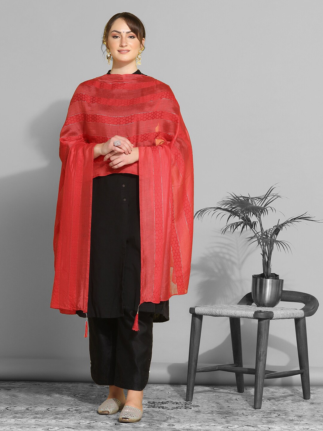 

Satrani Red & Gold-Toned Ethnic Motifs Woven Design Cotton Silk Dupatta