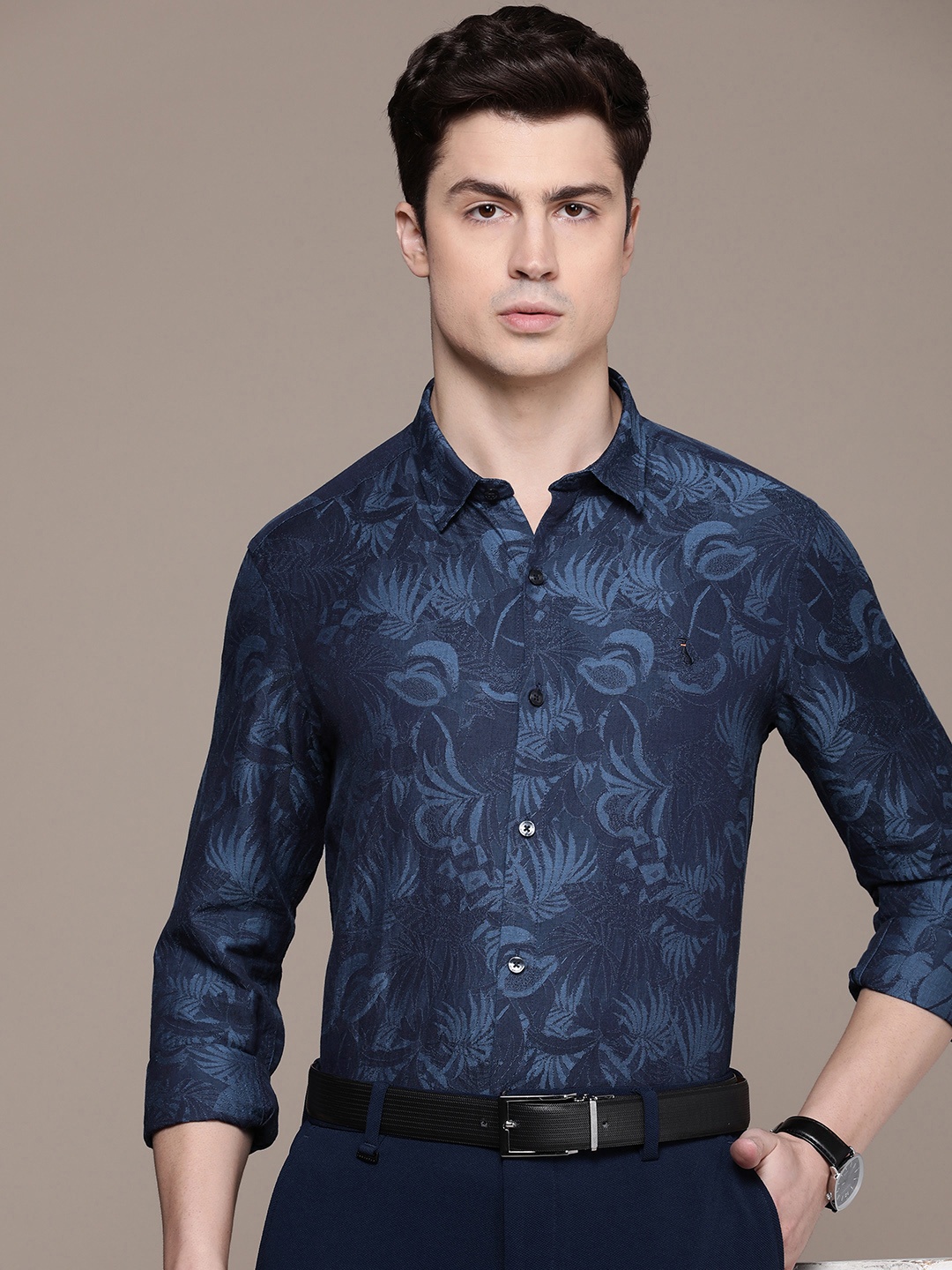 

SIMON CARTER LONDON Men Slim Fit Floral Pure Cotton Formal Shirt, Navy blue