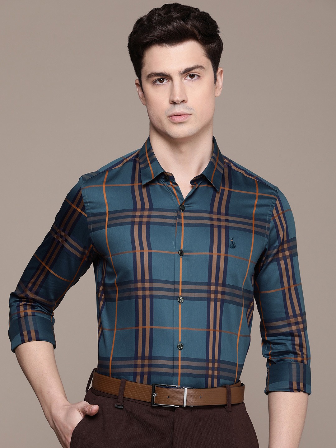 

SIMON CARTER LONDON Men Slim Fit Opaque Checked Pure Cotton Formal Shirt, Navy blue