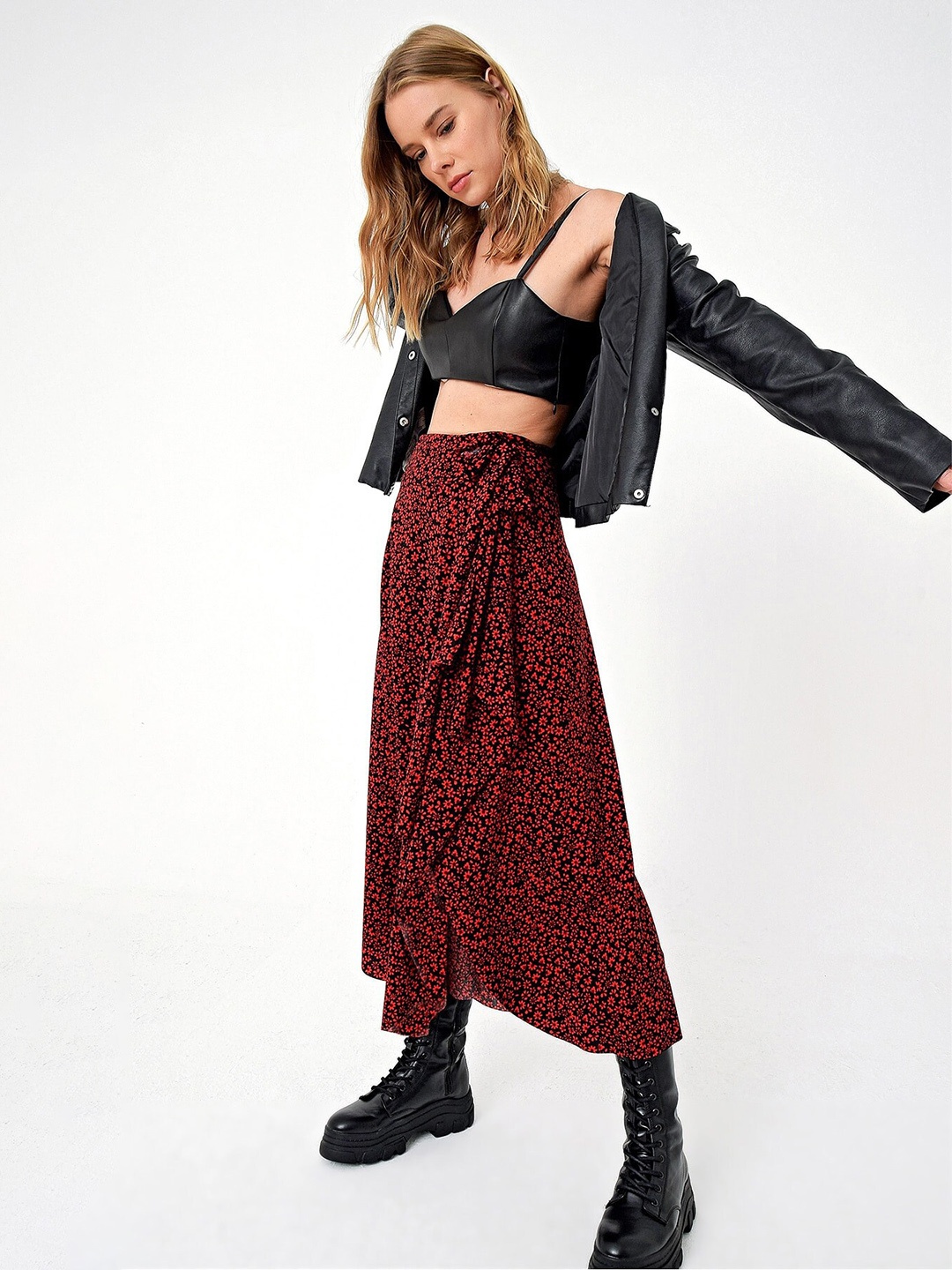 

Trend Alacati stili Women Flared Maxi Skirt, Red