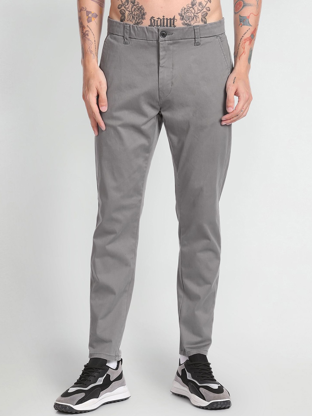 

Flying Machine Men Mid-Rise Tapered Fit Trousers, Grey