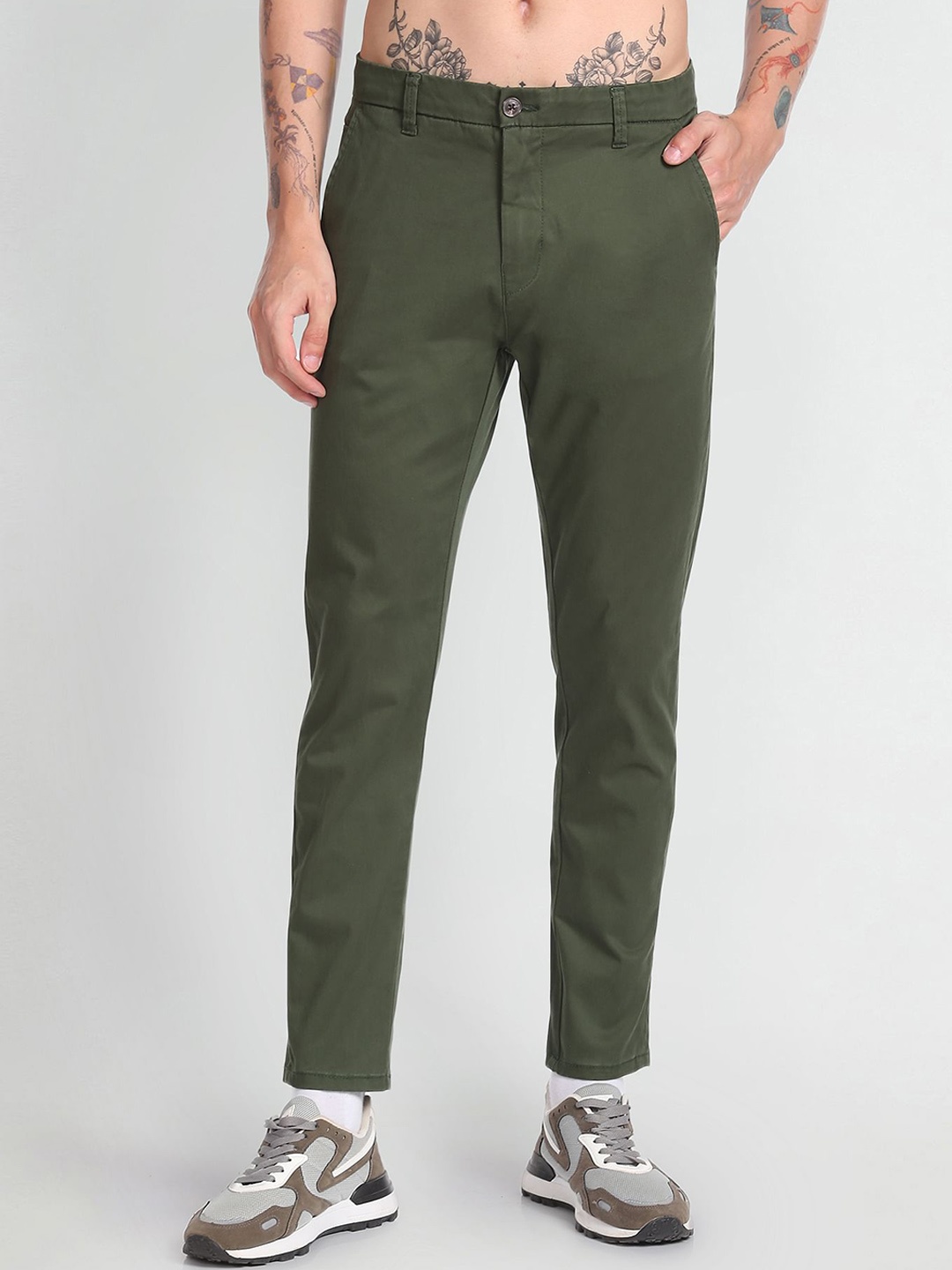 

Flying Machine Men Mid-Rise Tapered Fit Trousers, Green