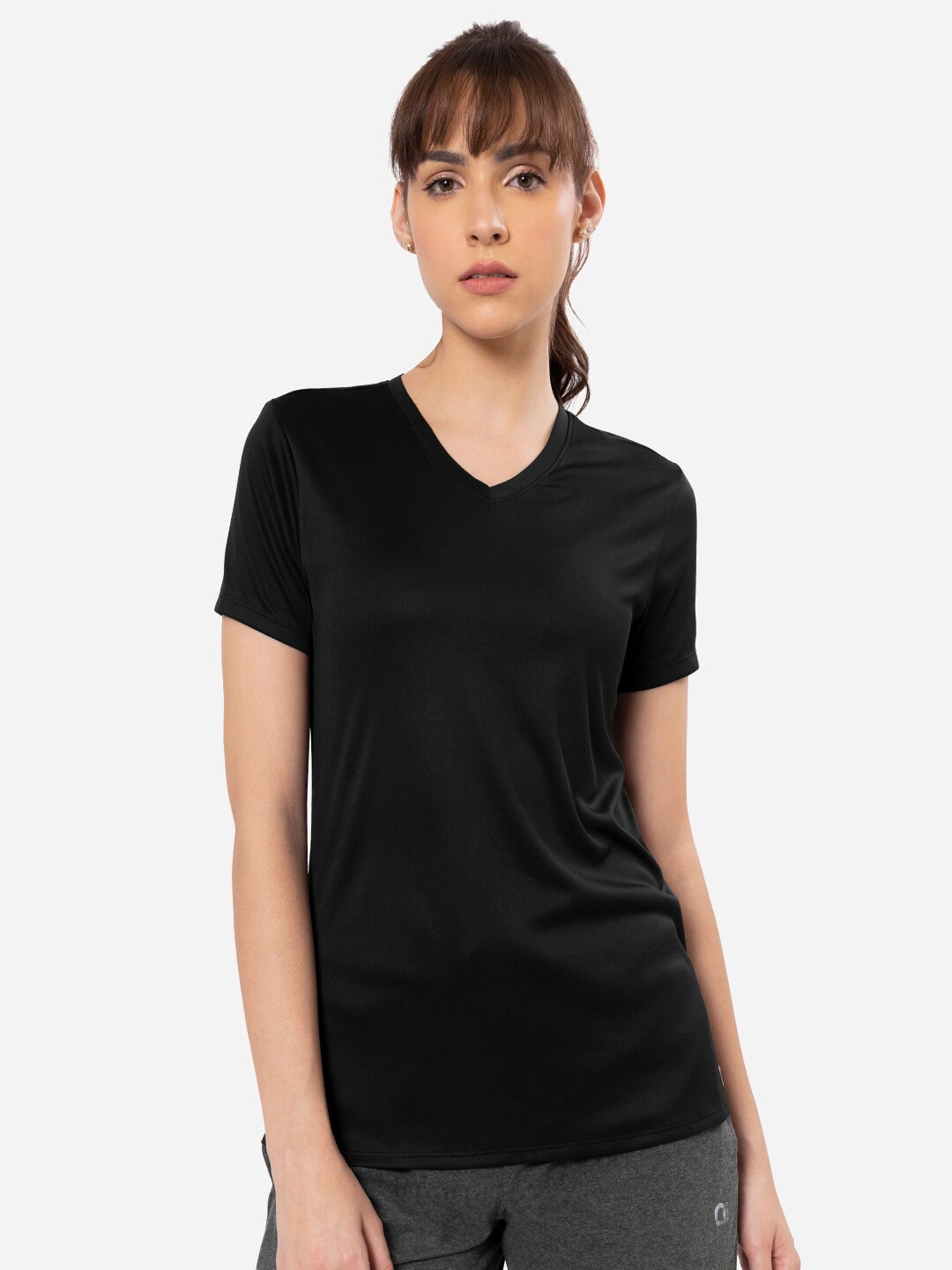 

Amante Solid V-Neck Energize Active T-Shirt, Black