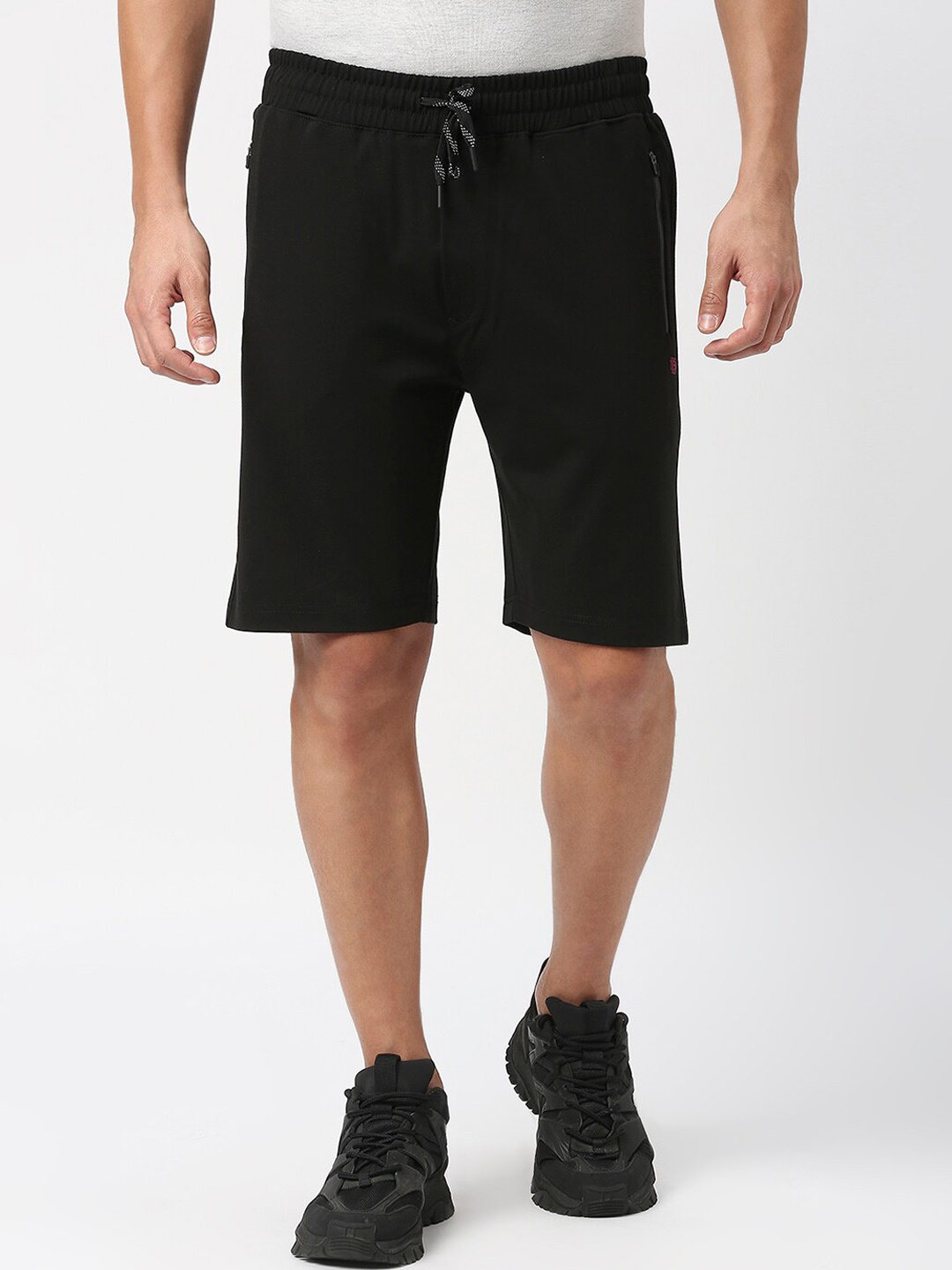 

DRAGON HILL Men Mid-Rise Slim Fit Casual Shorts, Black