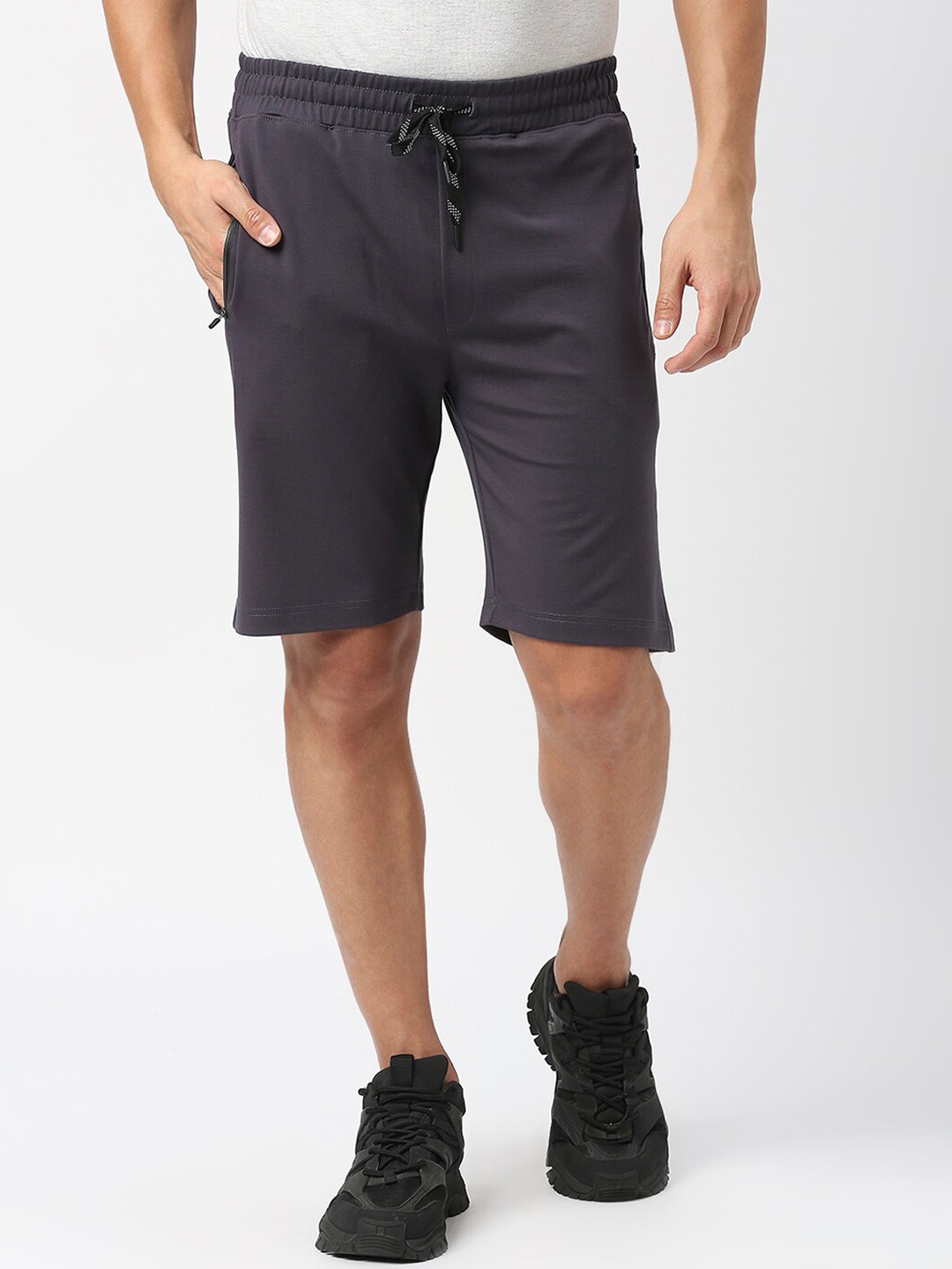 

DRAGON HILL Men Mid-Rise Slim Fit Casual Shorts, Grey