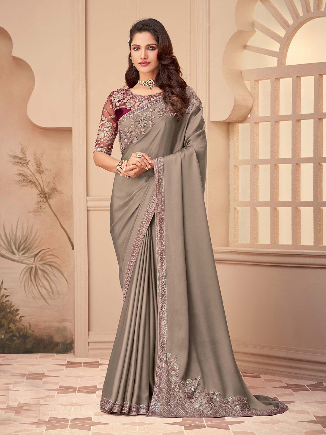 

ODETTE Sequinned Embroidered Saree, Grey