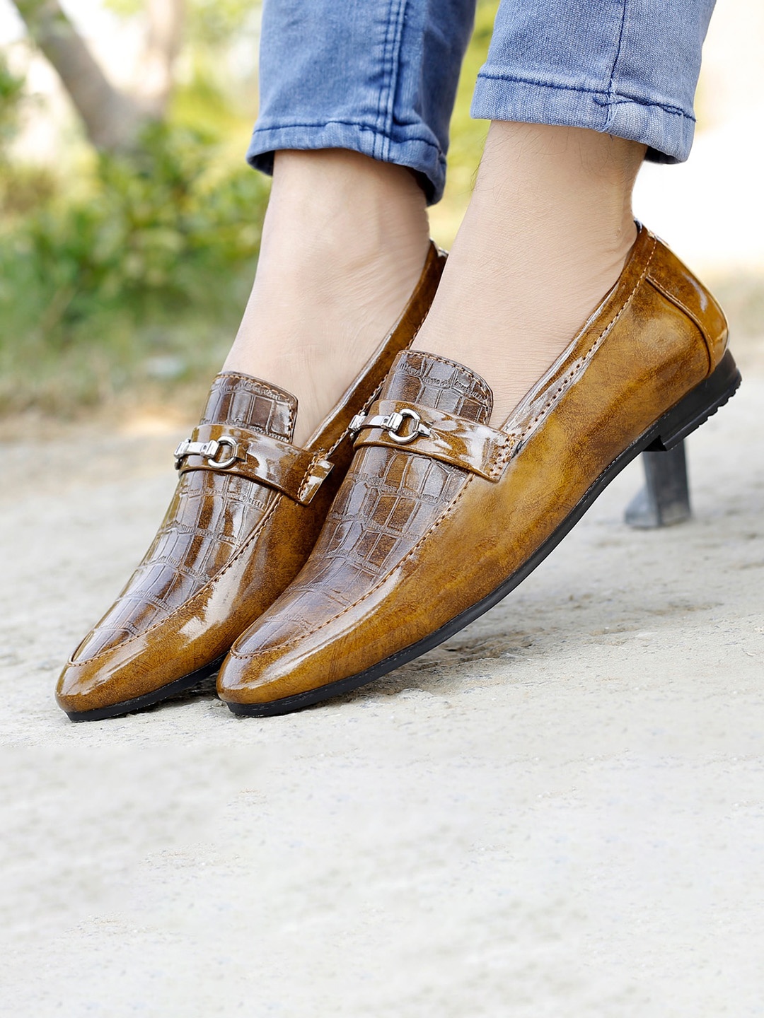 

Bxxy Men Textured Horsebit Loafers, Tan