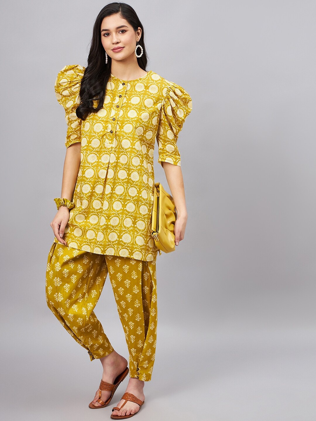 

WineRed Ethnic Motifs Printed Pure Cotton Kurta Set, Yellow