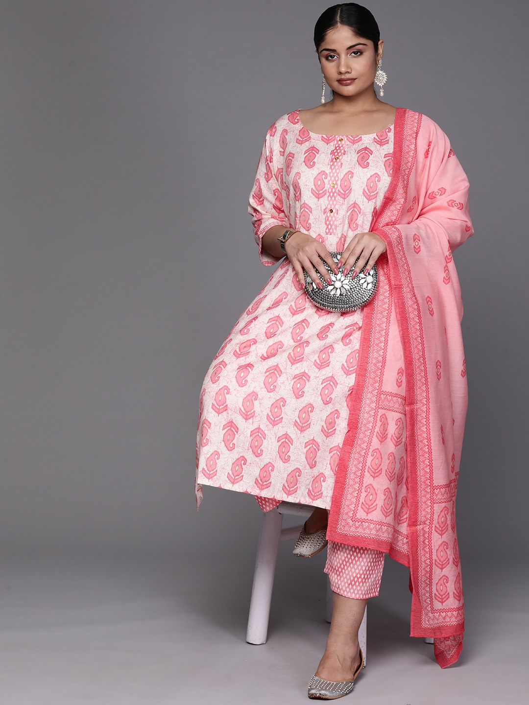 

EXTRA LOVE BY LIBAS Women Plus Size Paisley Printed Kurta with Trousers & With Dupatta, Off white