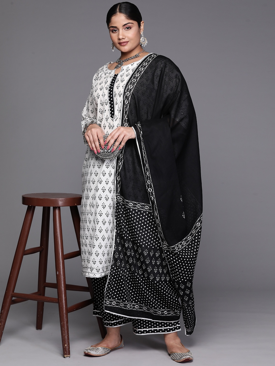 

EXTRA LOVE BY LIBAS Women Plus Size Printed Pure Cotton Kurta with Palazzos & With Dupatta, White