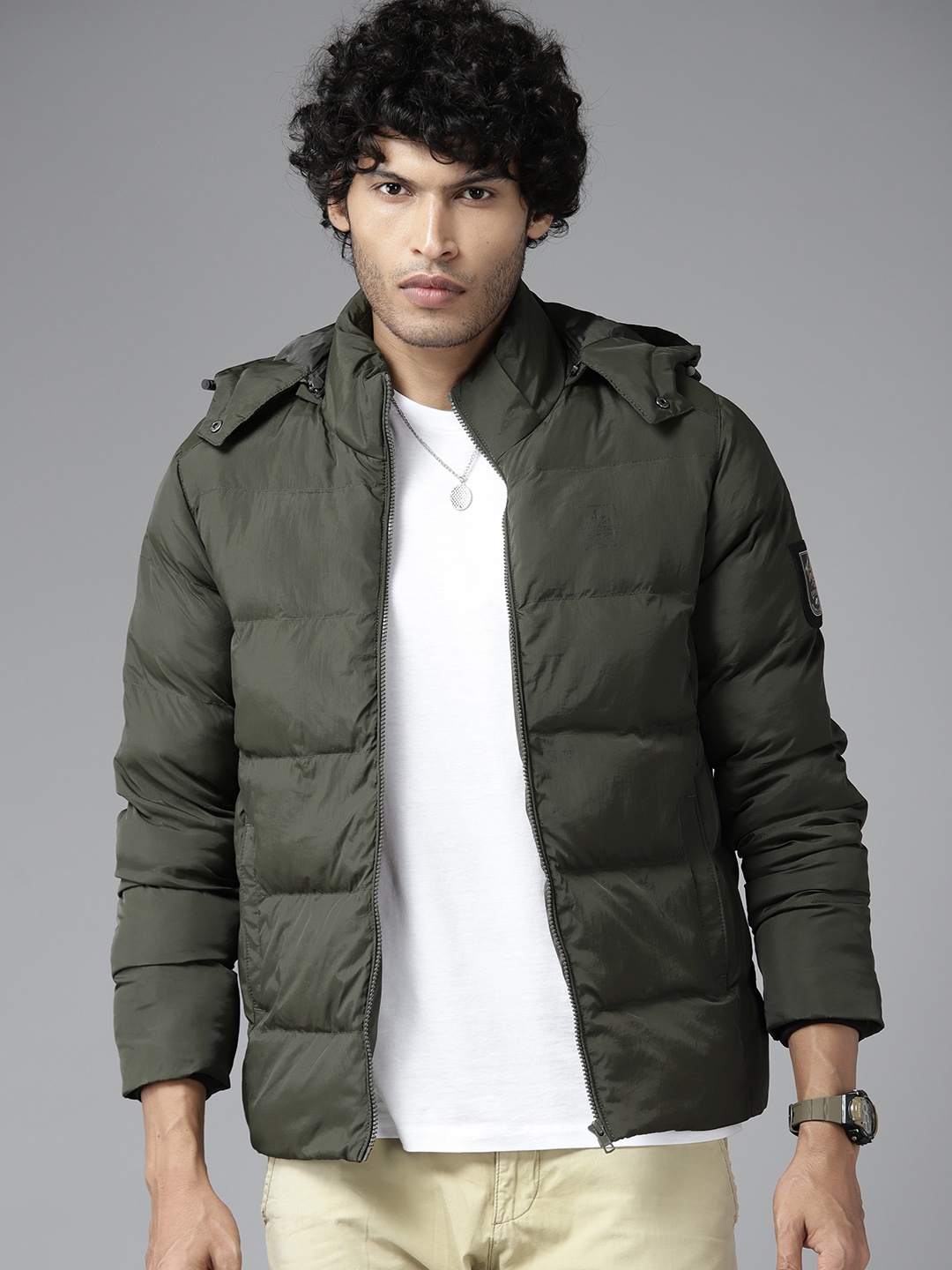 

The Roadster Lifestyle Co. Men Solid Hooded Puffer Jacket, Olive