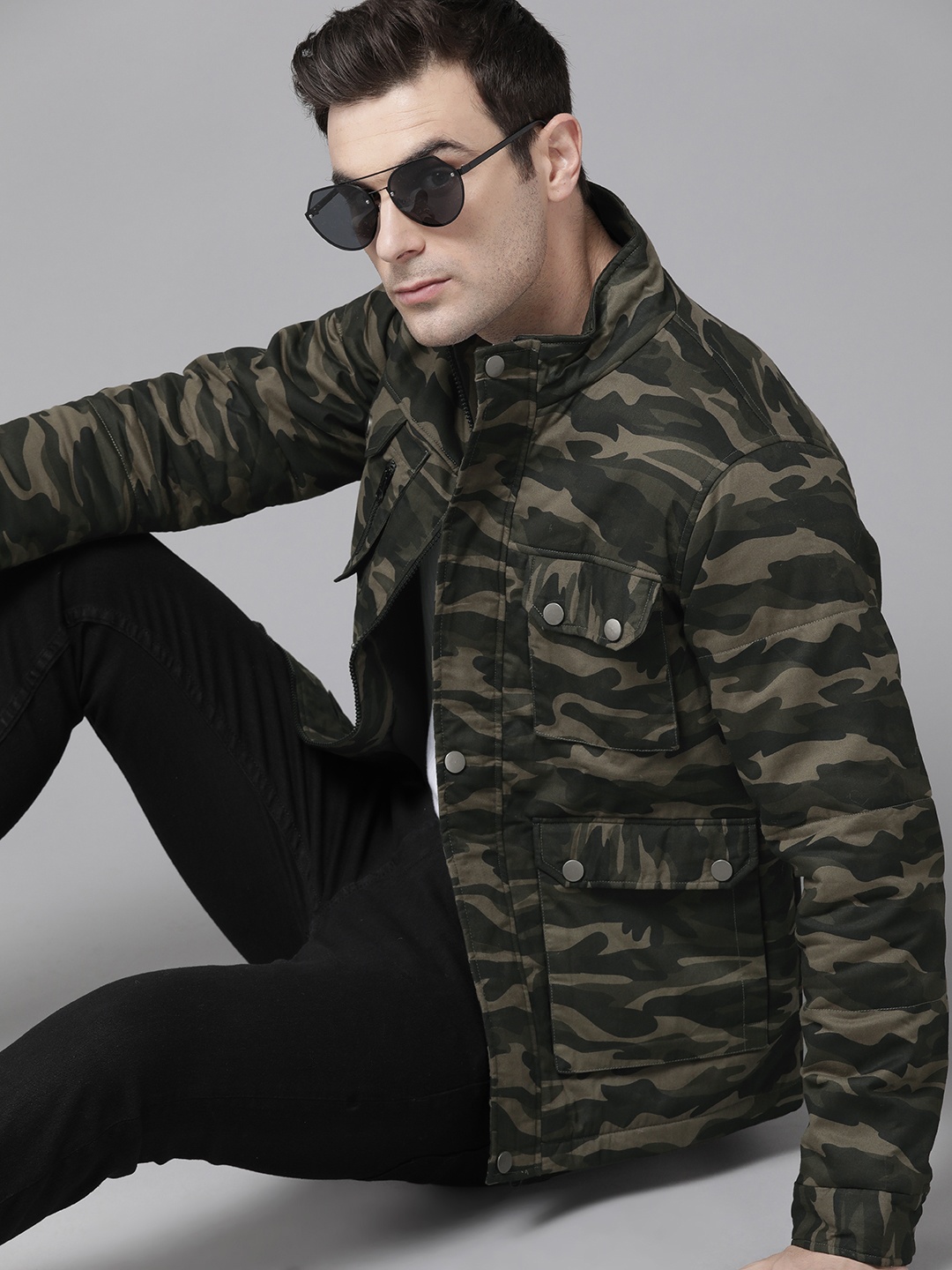 

The Roadster Lifestyle Co. Flap Pockets Detailed Camouflage Padded Jacket, Green