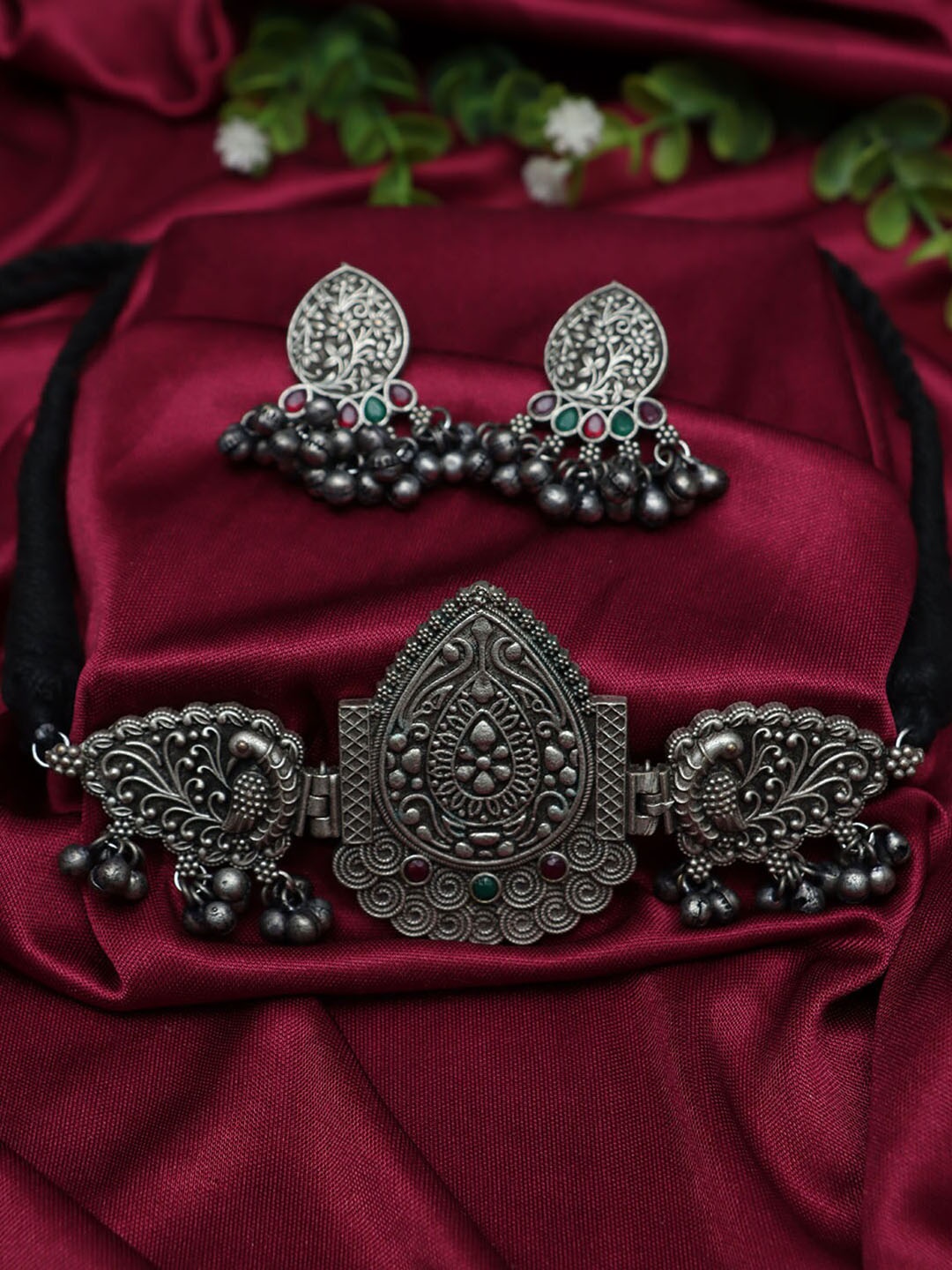 

Ozanoo Silver-Plated Ghungroo Necklace & Earrings