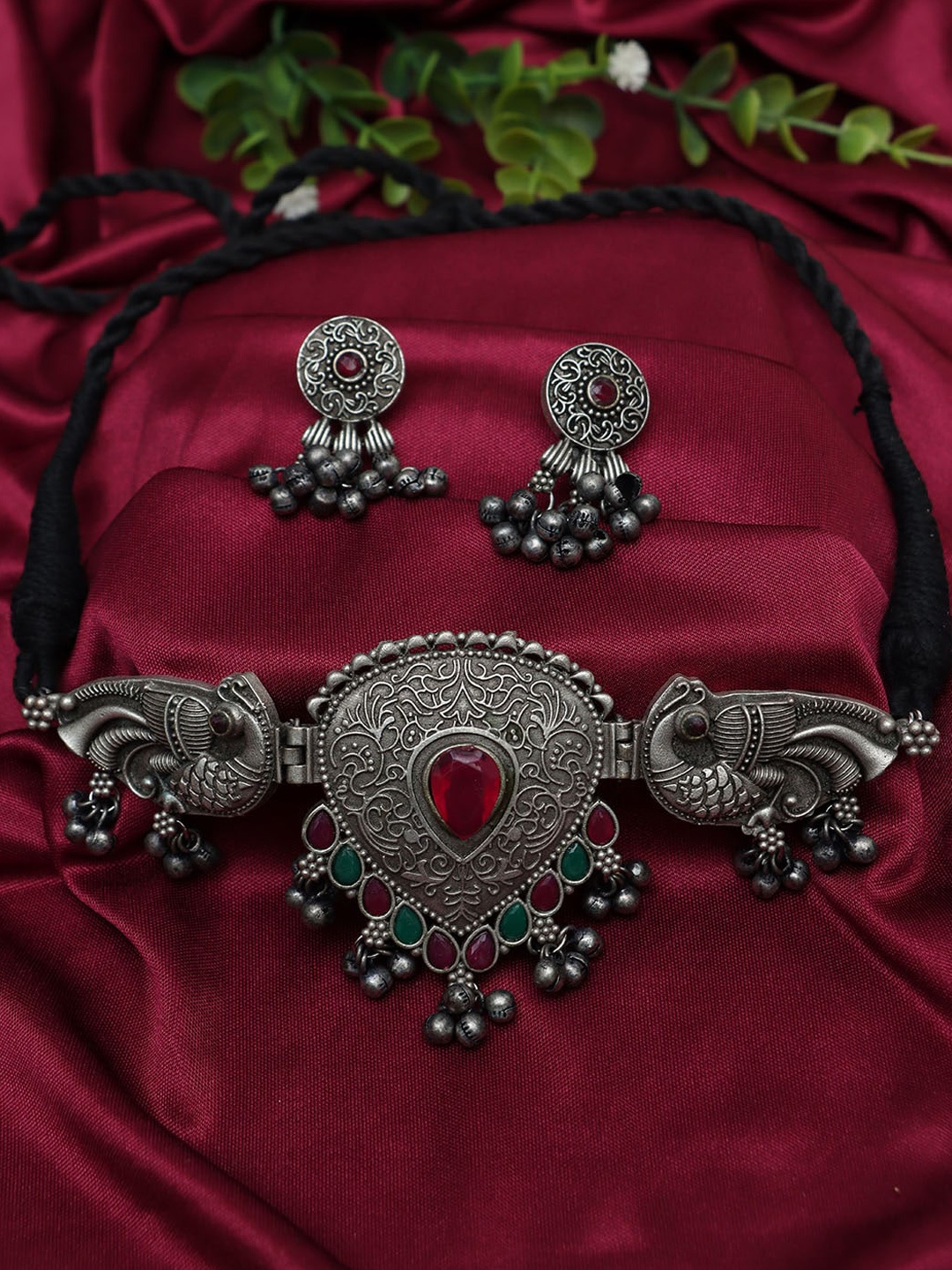 

Ozanoo Oxidised Silver-Plated Stone-Studded & Beaded Necklace & Earrings