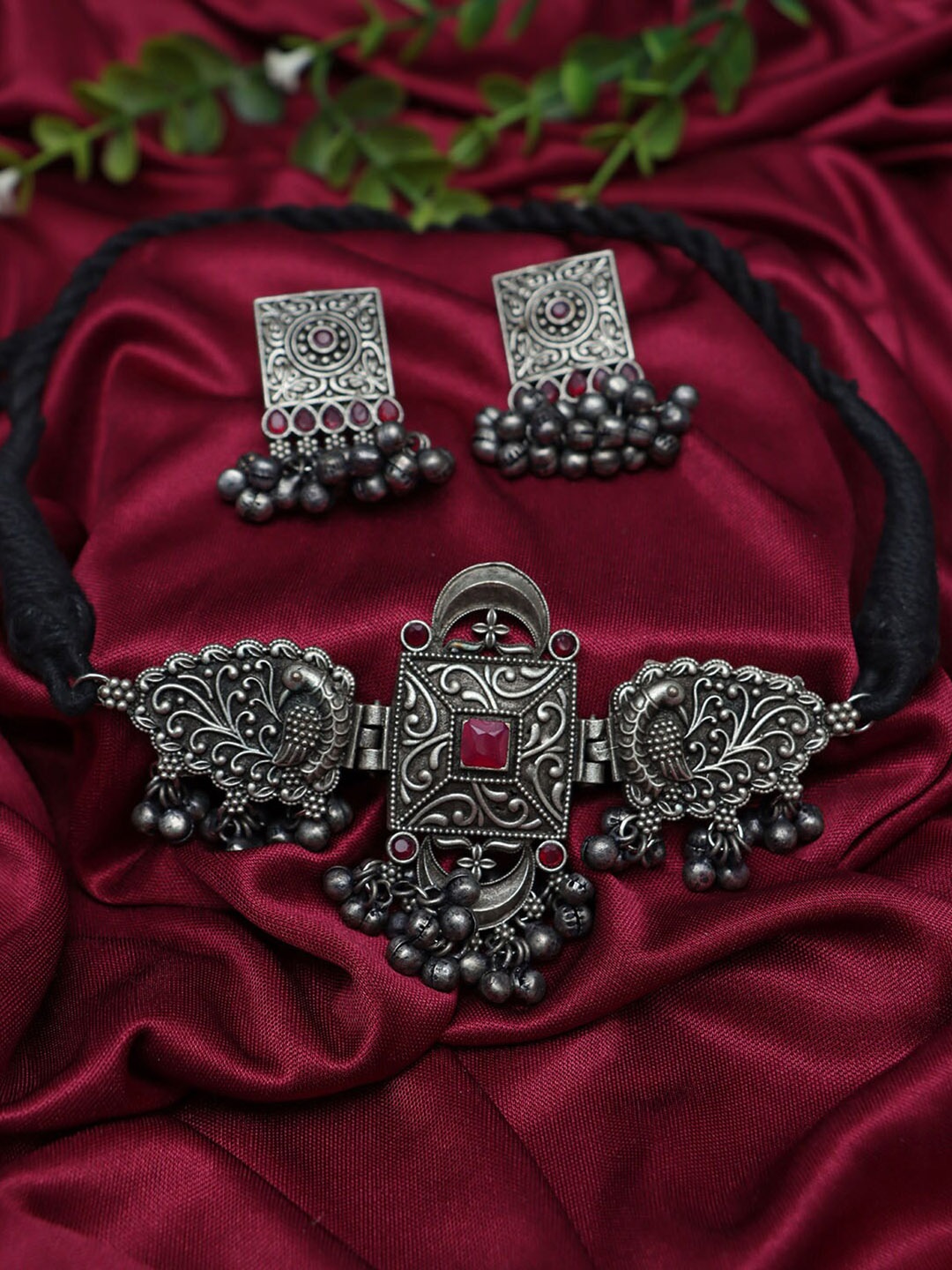 

Ozanoo Silver-Plated Kundan-Studded With Ghungroo Stones Necklace & Earrings