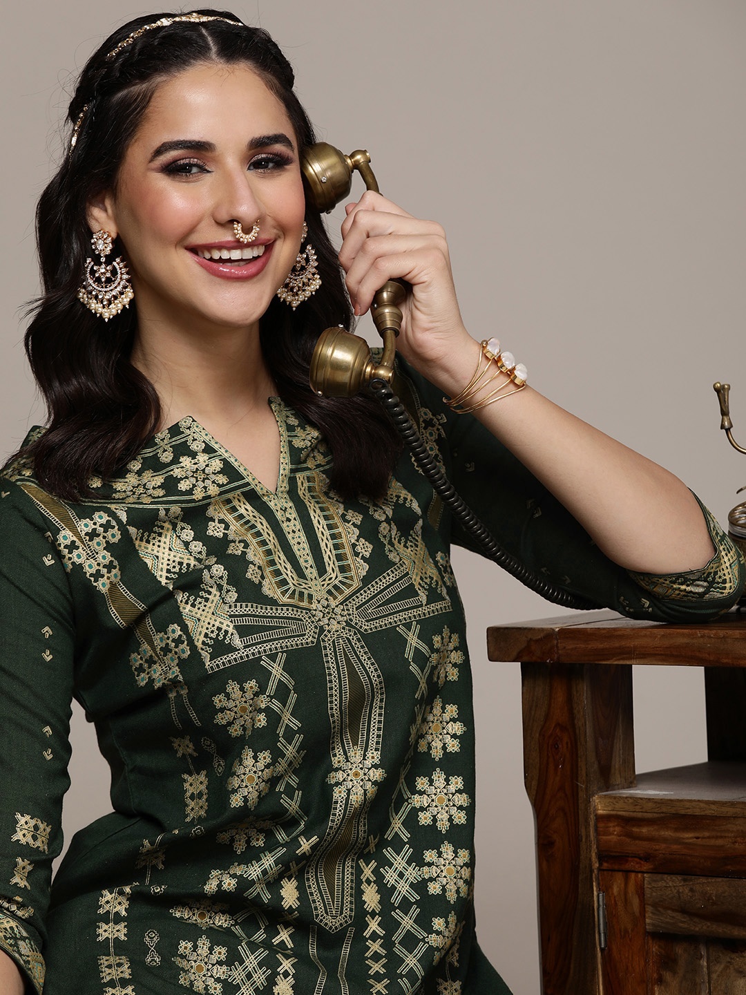 

Anouk Women Ethnic Motifs Printed Regular Kurta with Palazzos, Green